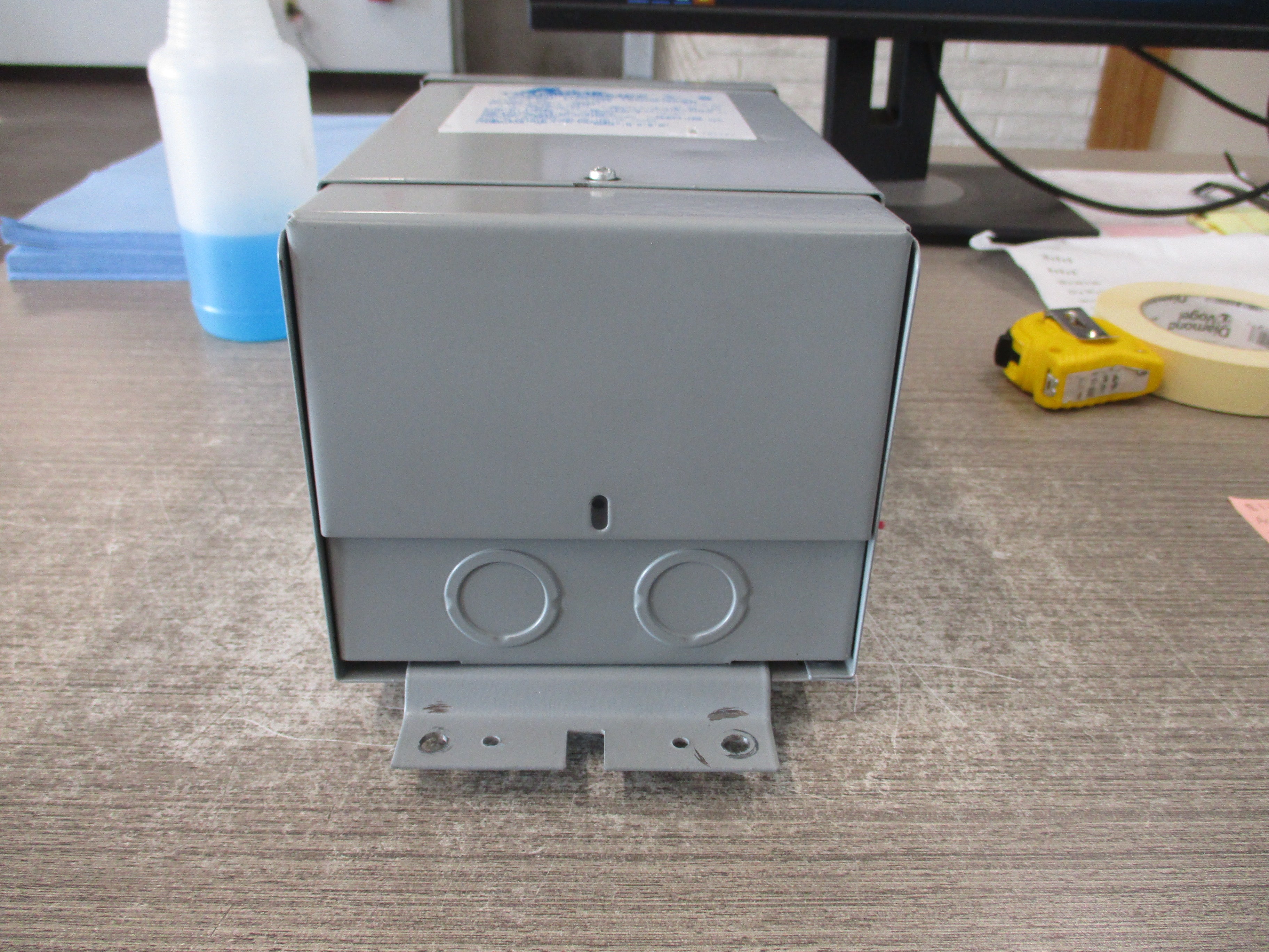 Acme Transformer 3R Transformer T-1-11683 1KVA Pri; 120/240V Sec: 12/24V 60Hz 1Ph Used