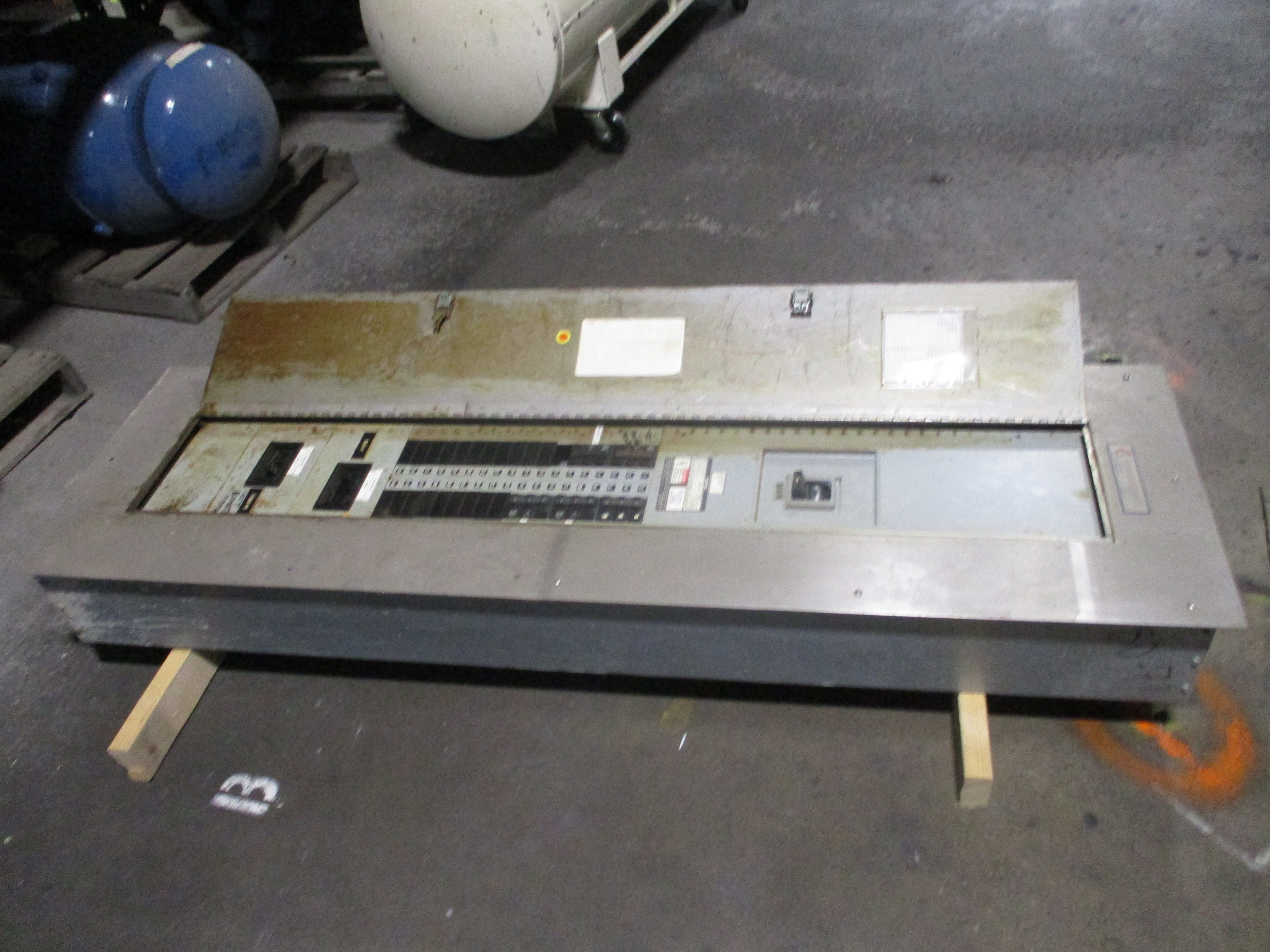 Siemens S3 Main Breaker Circuit Breaker Panel S3C42LX600DTS 600A Main 208Y/120V