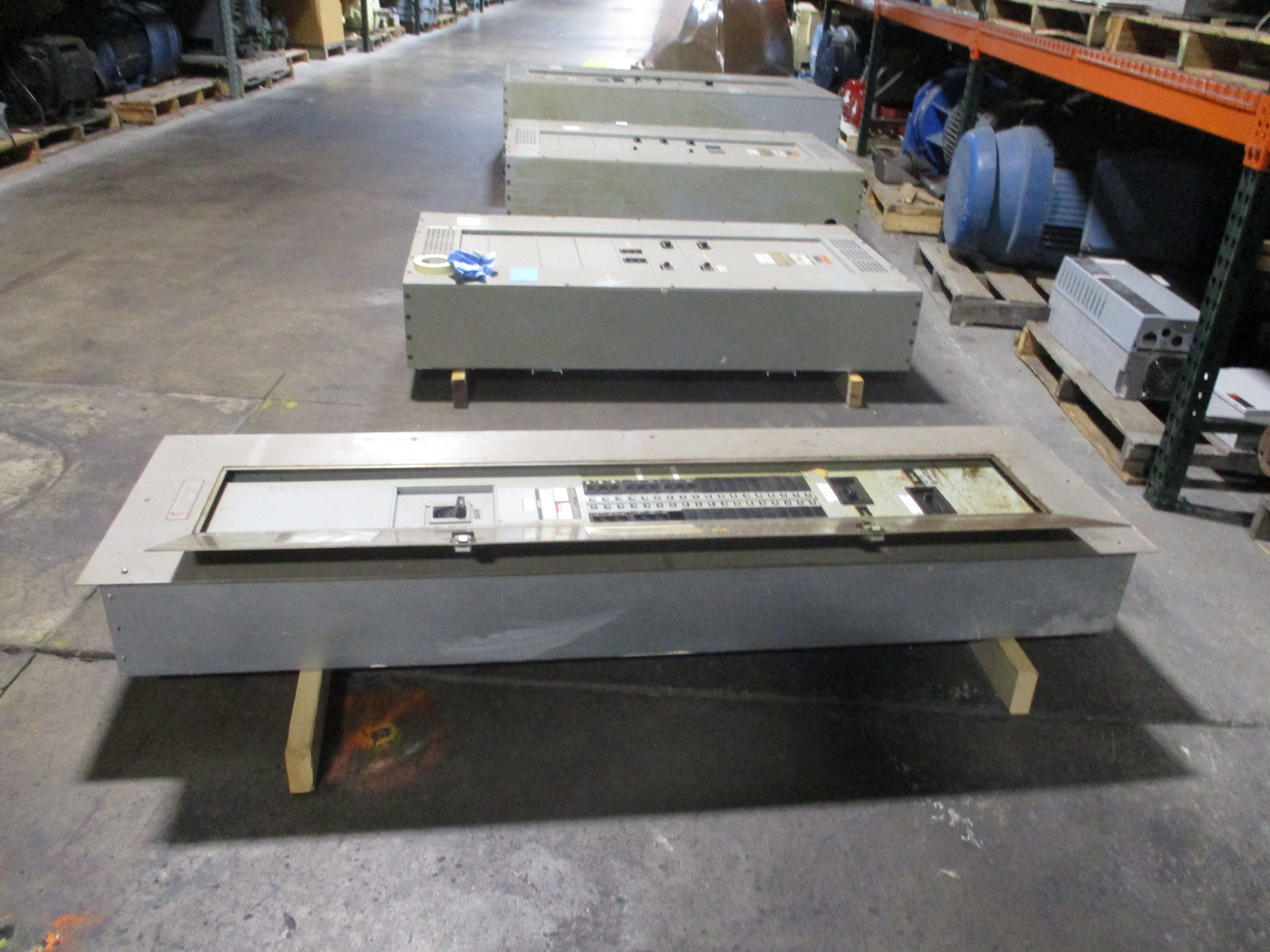 Siemens S3 Main Breaker Circuit Breaker Panel S3C42LX600DTS 600A Main 208Y/120V