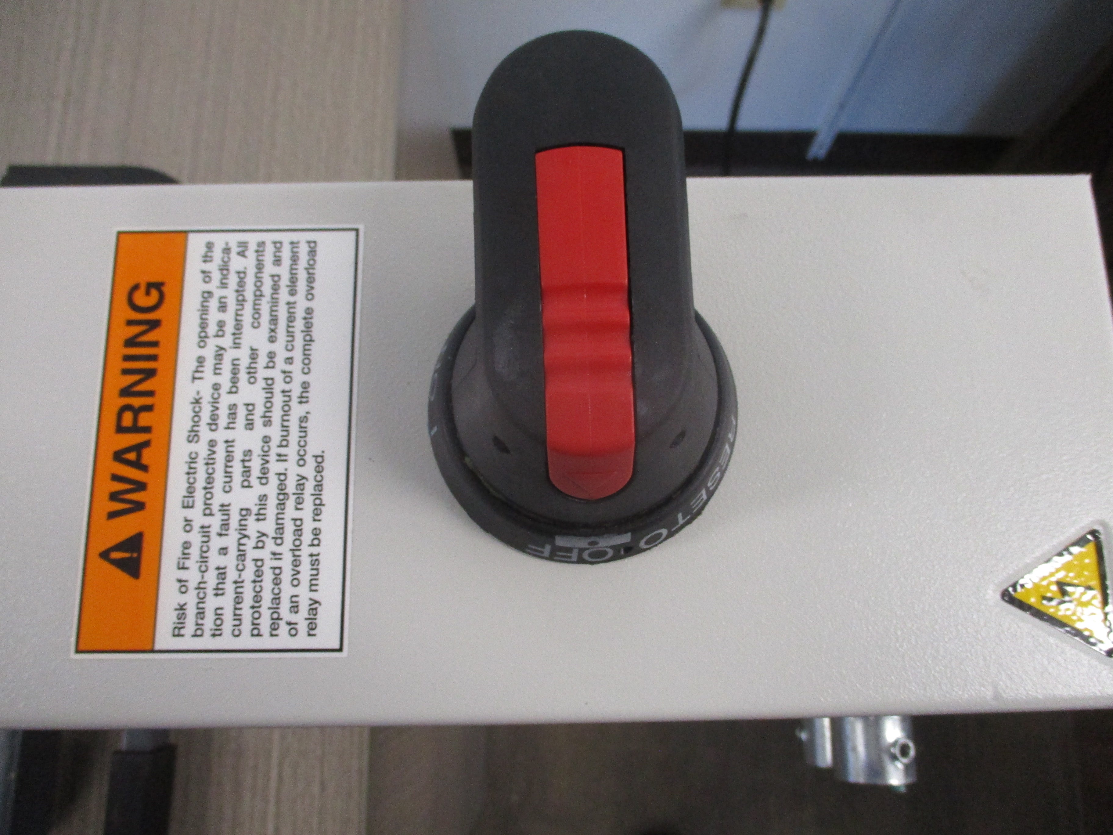 ABB ACH550 AC Drive W/ Bypass ACH550-VC-017A-2+F267 5HP 3Ph Input: 3PH 48-63Hz 2