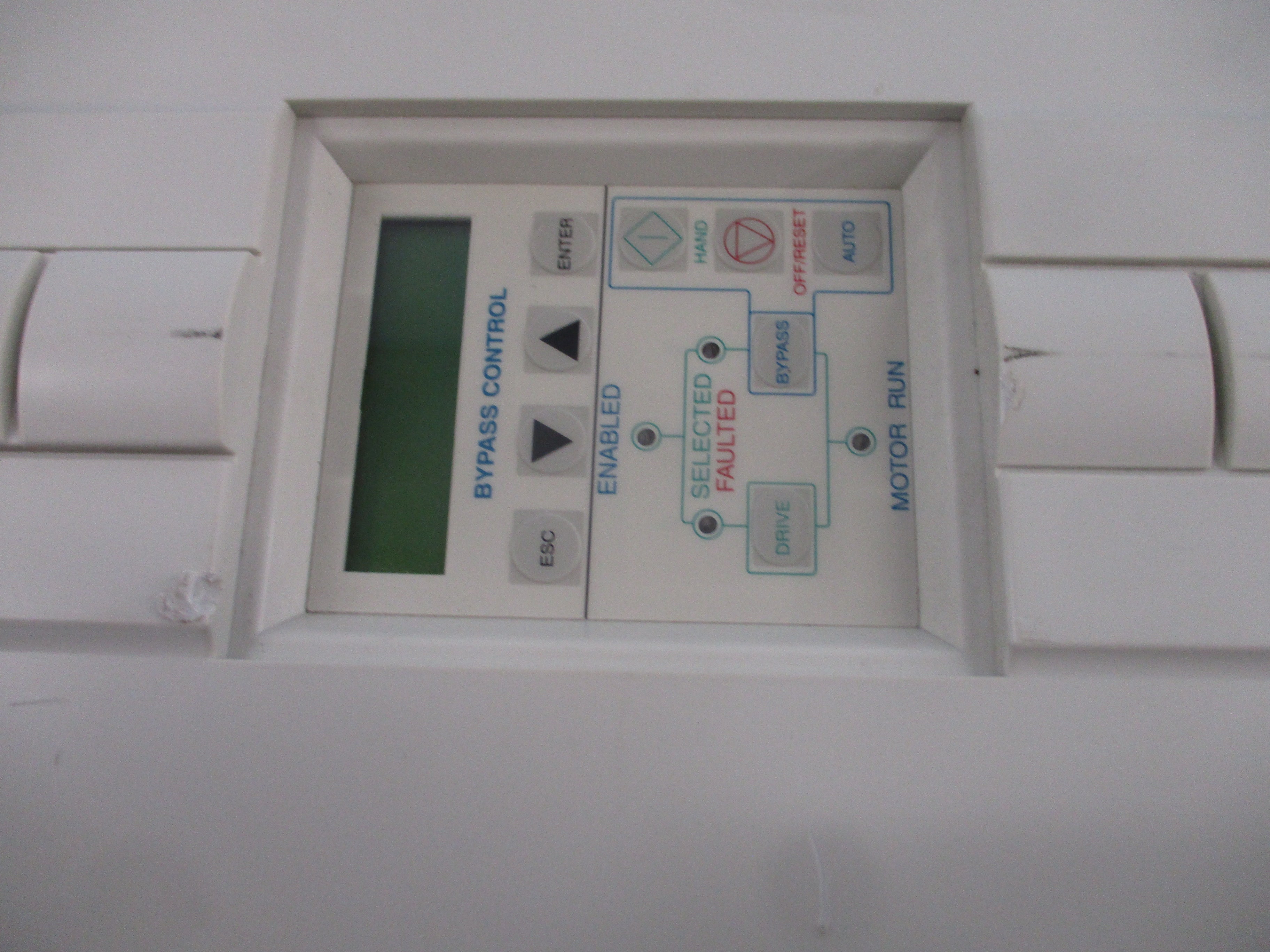 ABB ACH550 AC Drive W/Bypass ACH550-VCR-059A-2+F267 20HP 3Ph Input: 3PH 48-63Hz