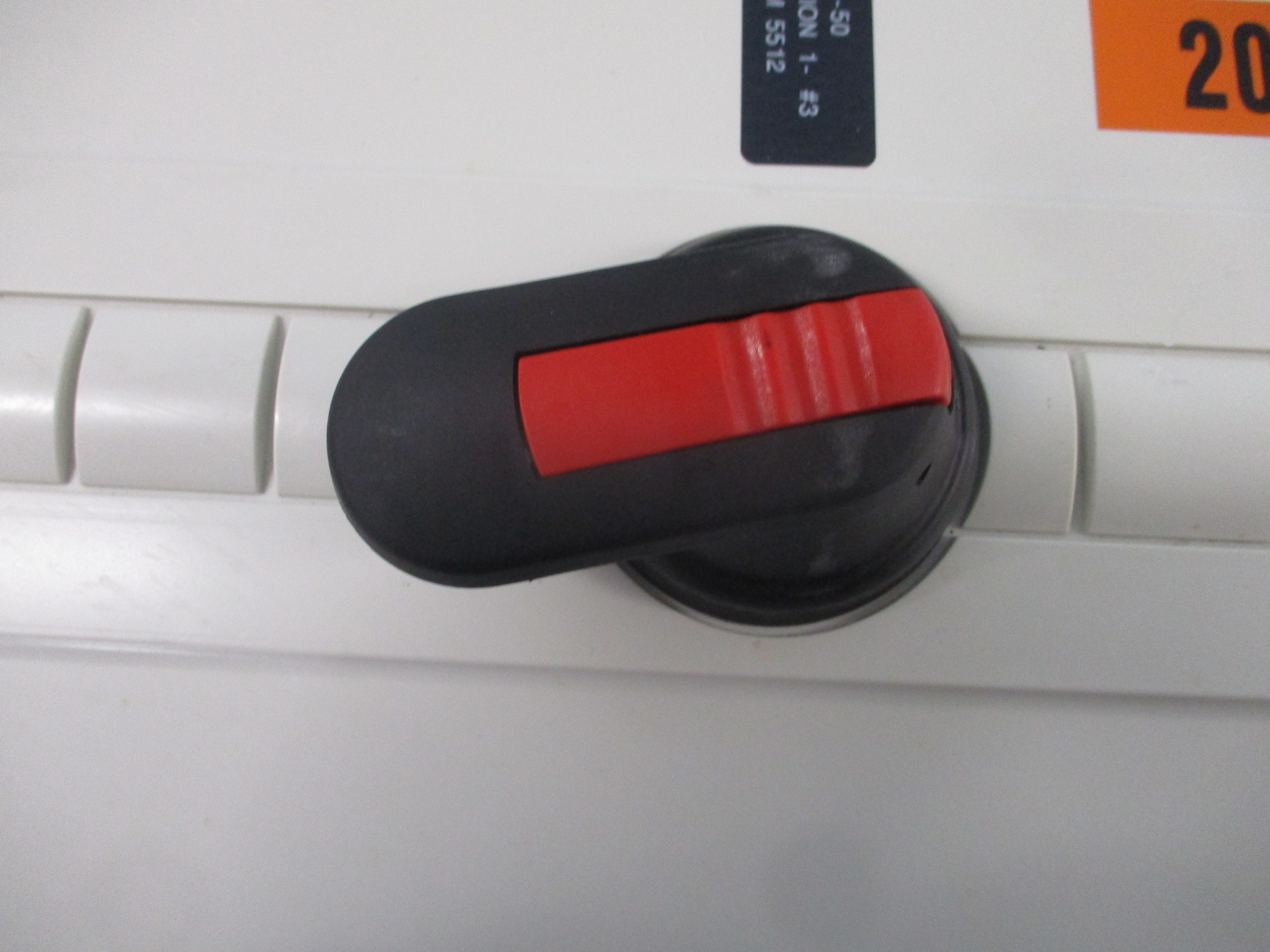 ABB ACH550 AC Drive W/Bypass ACH550-VCR-031A-2+F267 10HP 3Ph Input: 3PH 48-63Hz