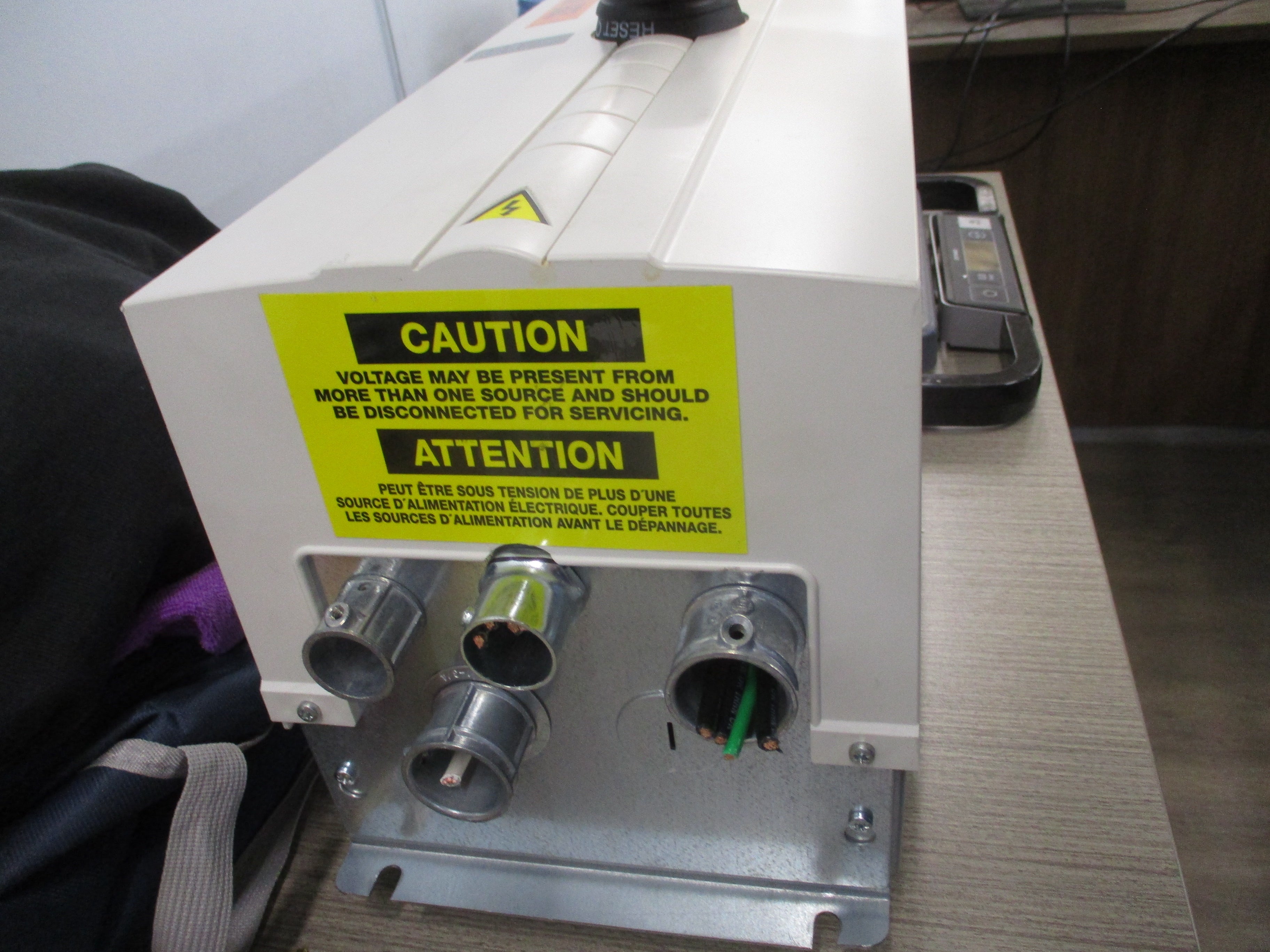 ABB ACH550 AC Drive W/Bypass ACH550-VCR-031A-2+F267 10HP 3Ph Input: 3PH 48-63Hz