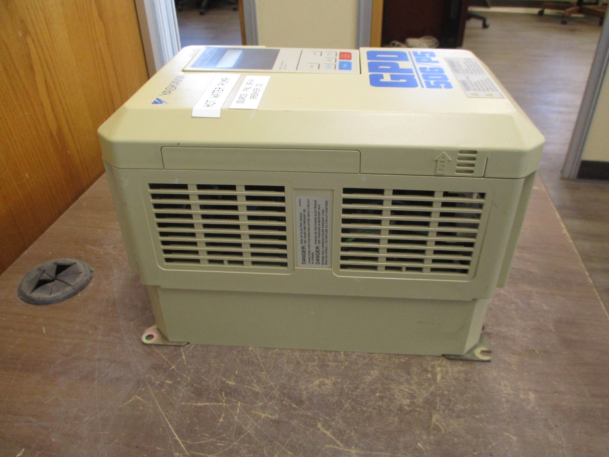 Yaskawa GPD 506/P5 AC Drive CIMR-P5M47P5 15HP 3Ph w/ Keypad Used