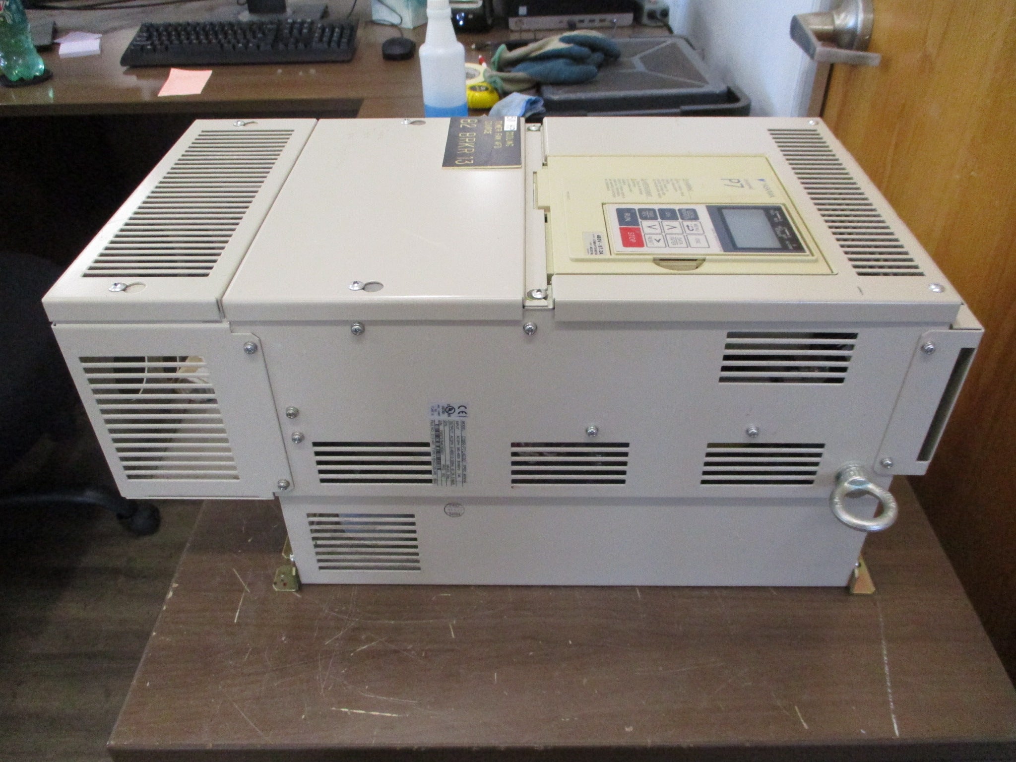 Yaskawa Varispeed P7 AC Drive CIMR-P7U4030 50HP 3Ph w/ Keypad Used