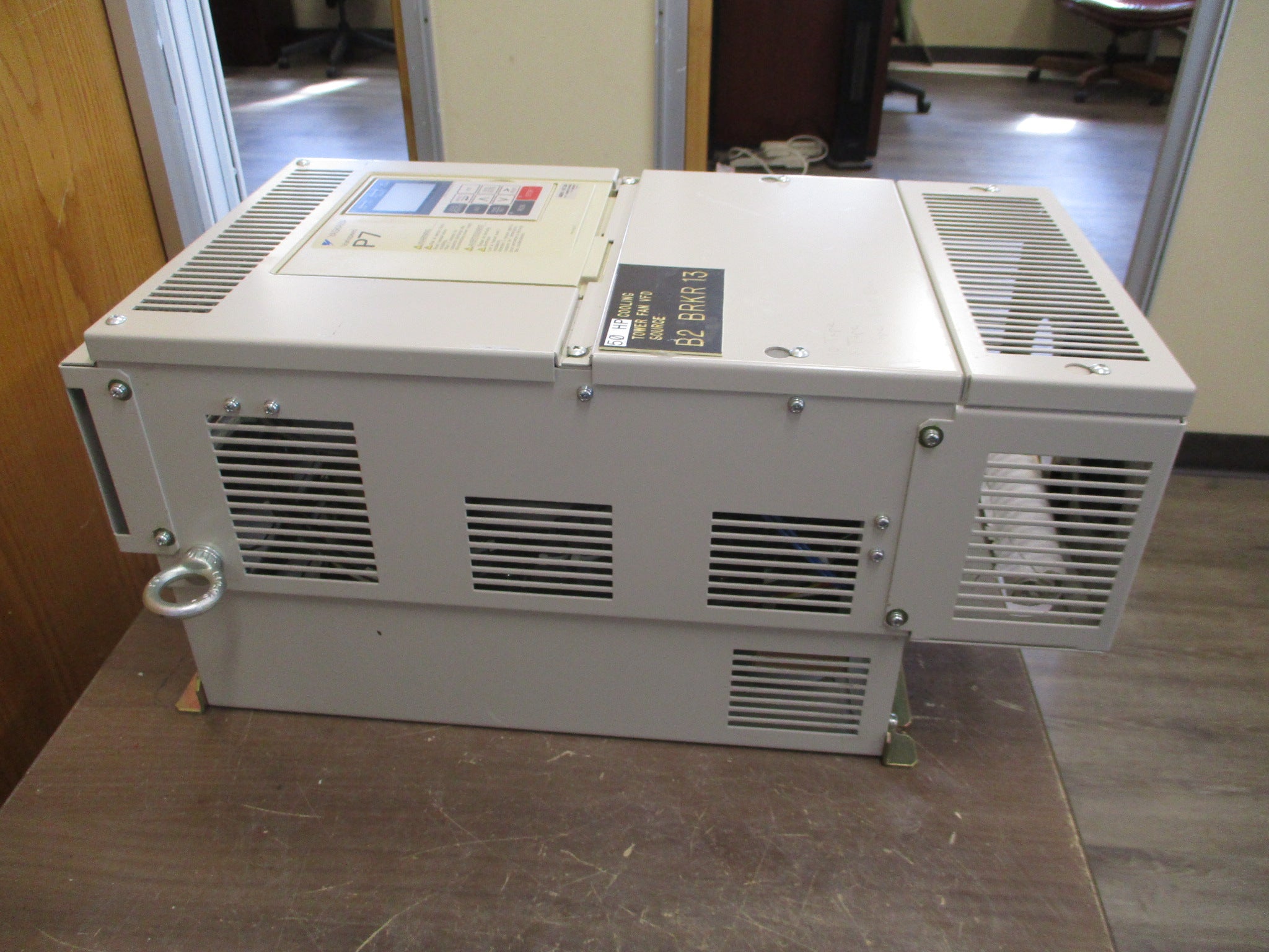 Yaskawa Varispeed P7 AC Drive CIMR-P7U4030 50HP 3Ph w/ Keypad Used