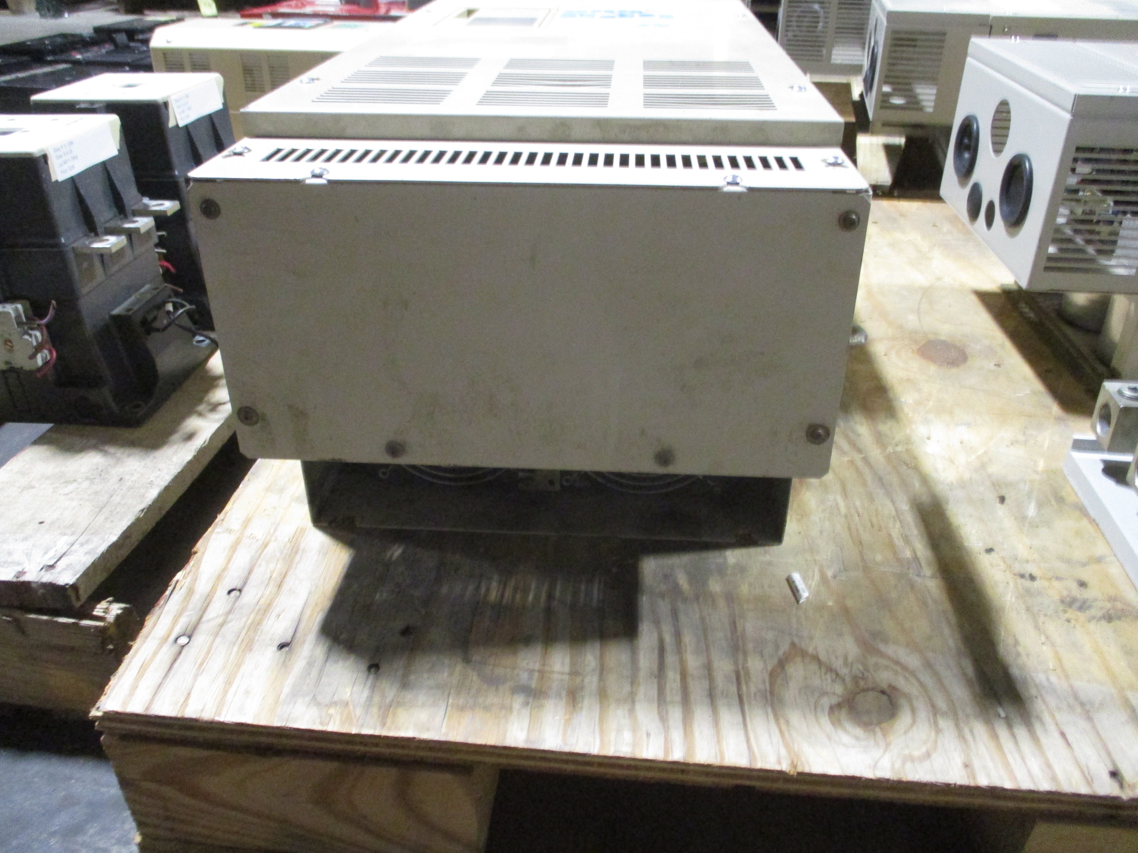 MagneTek GPD 506 AC Drive GPD506V-B065 50HP 3Ph Input: AC 3 Phase 380-460V 60Hz