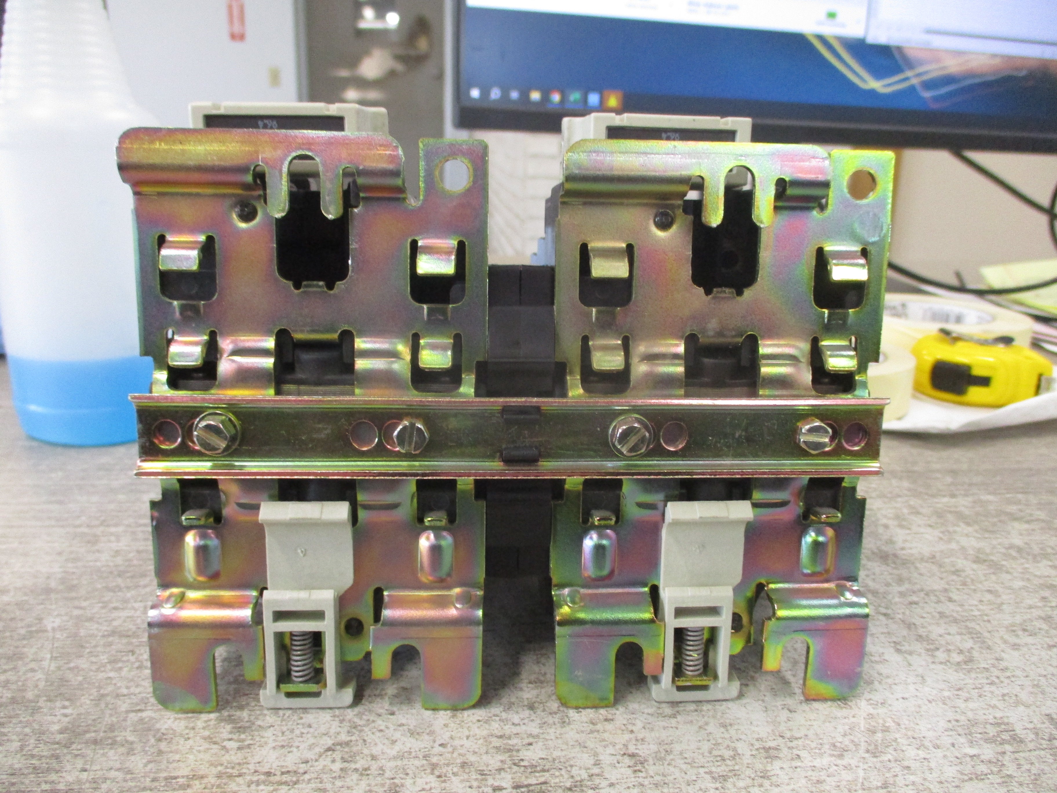Telemecanique Reversing Contactor LC1 D50 11 120V Coil 70A 600V W/(1) Aux Contact Block Used