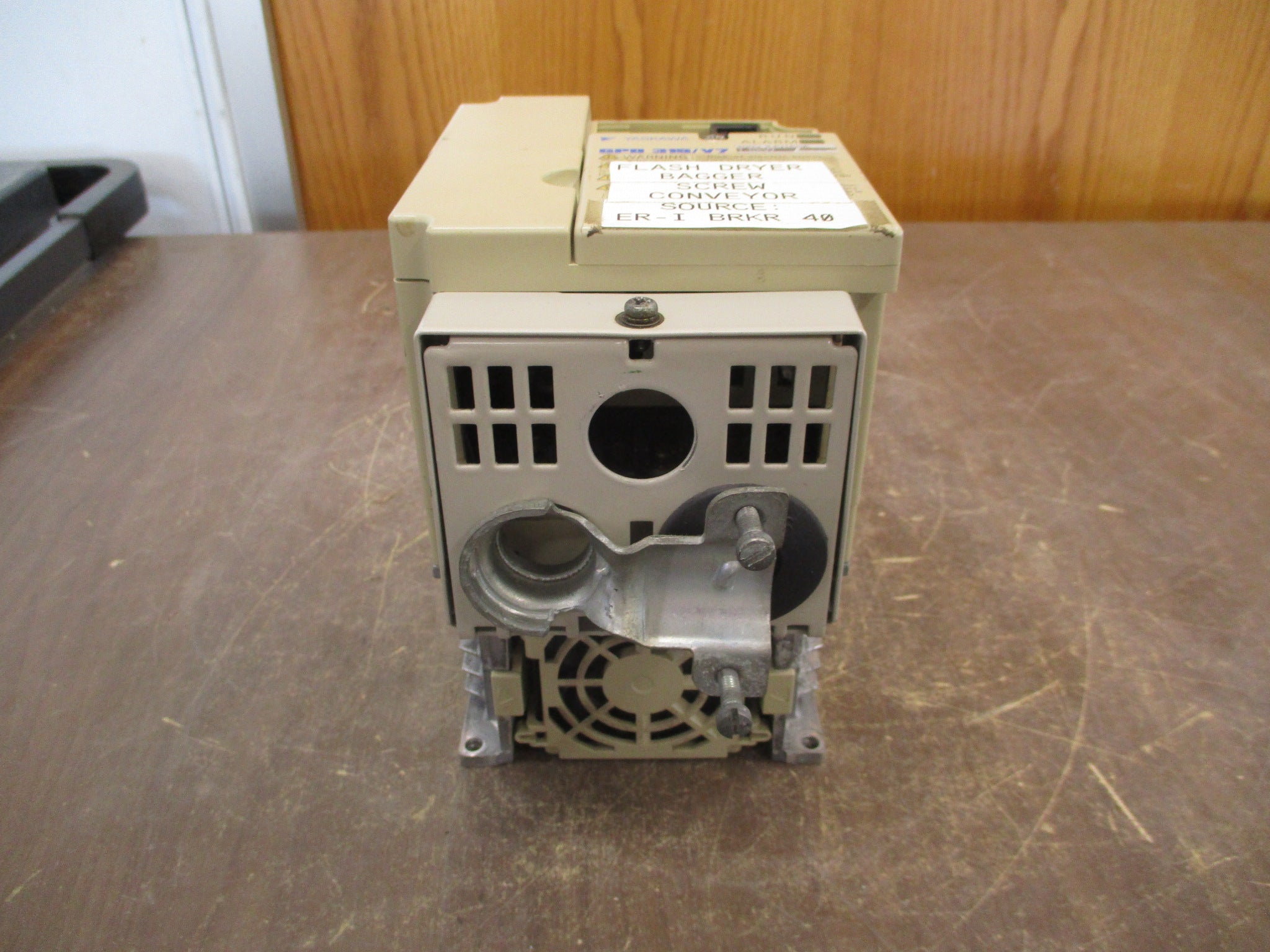 Yaskawa GPD 315/V7 AC Drive CIMR-V7AM41P5 2HP 3Ph Used