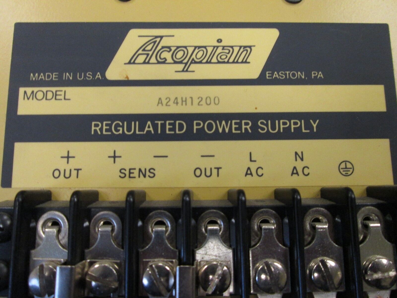 Acopian Regulated Power Supply A24H1200