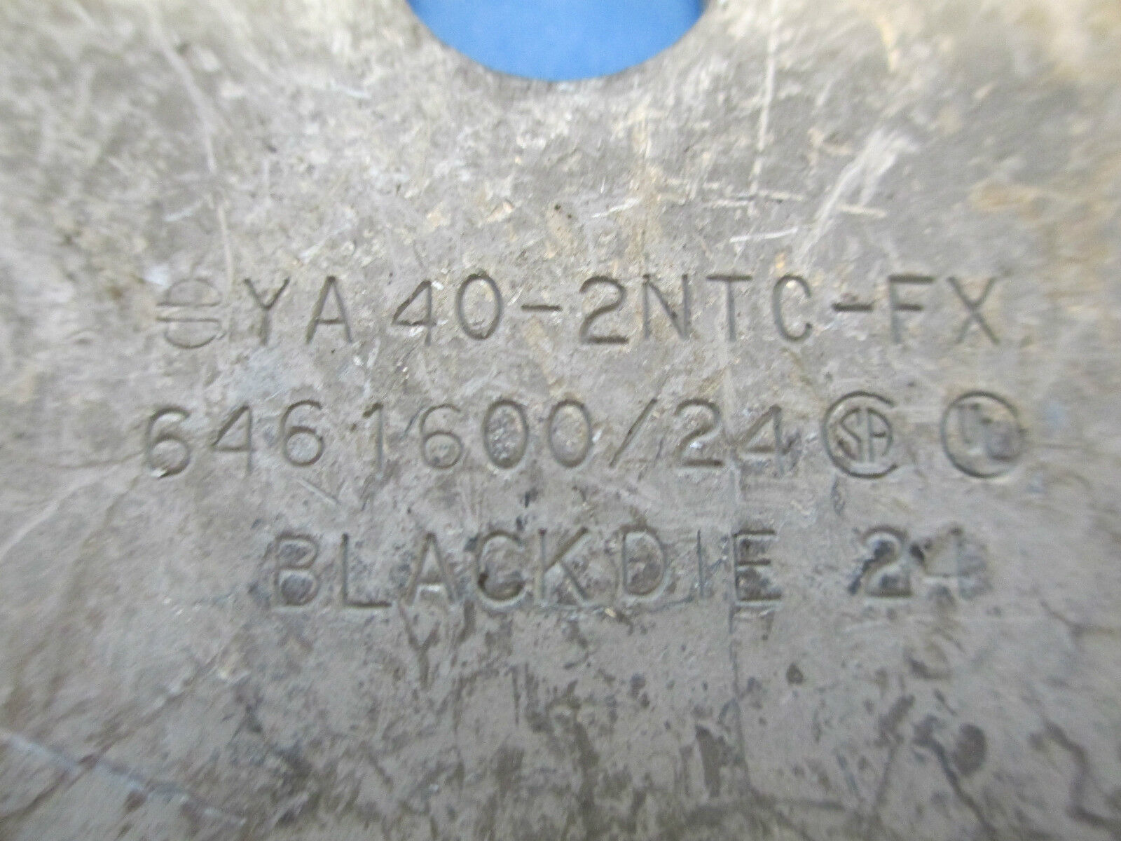 T&B Crimp Lug YA40-2NTC-FX Black 24 New Surplus