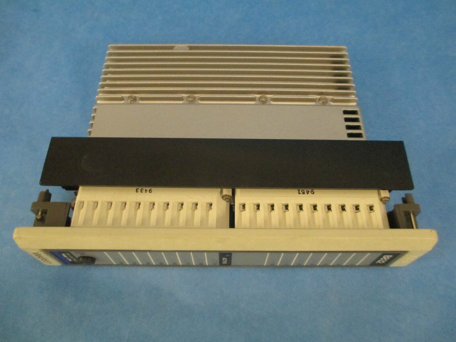 Modicon B832-016, AS-B832-016, 800 I/O 24VDC TRU LO OUT 16pt