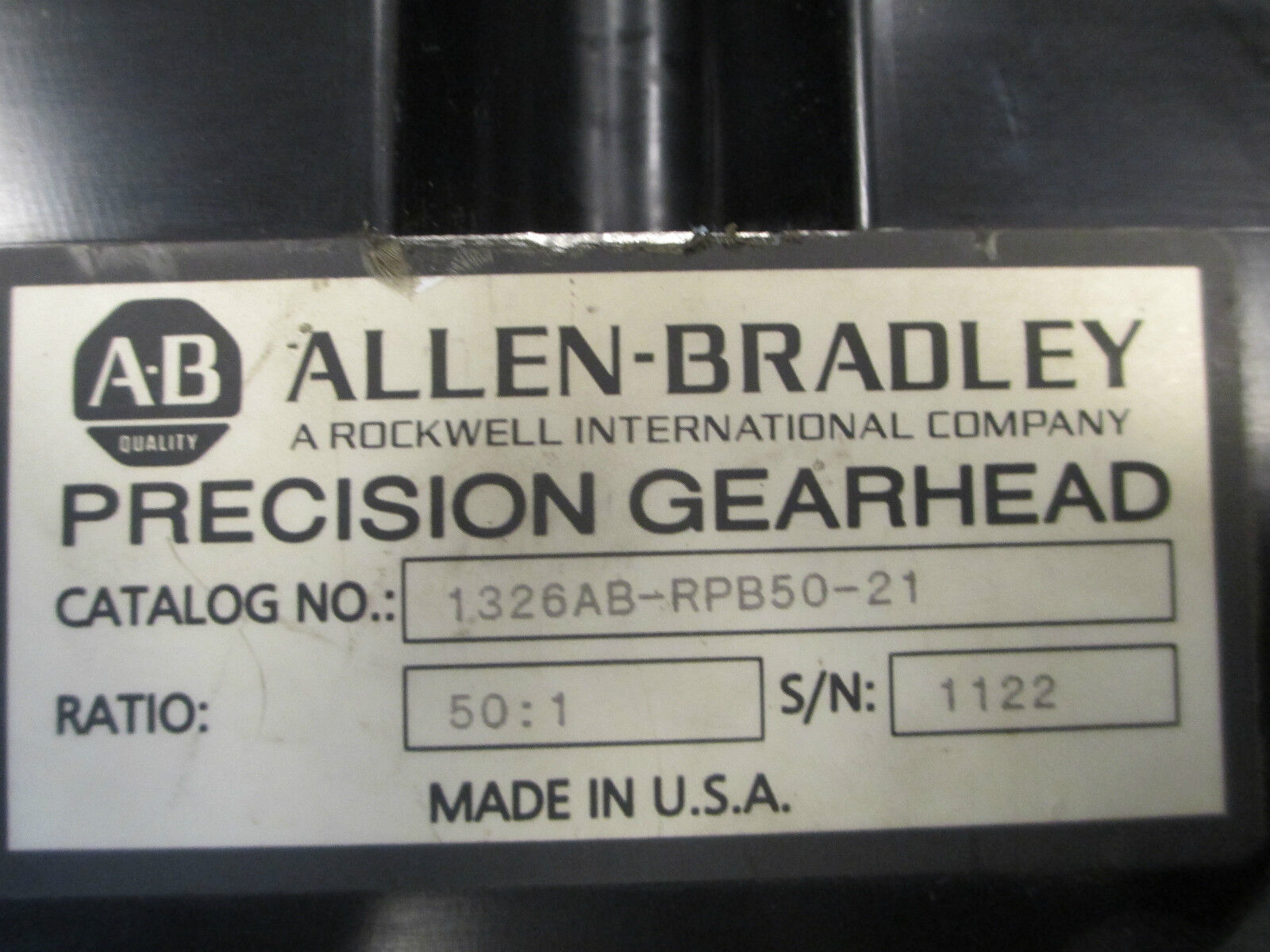 Allen-Bradley 1326 AC Servo Motor 1326AB-B410G-21 W/ AB Gearhead 1326AB-RPB50-21