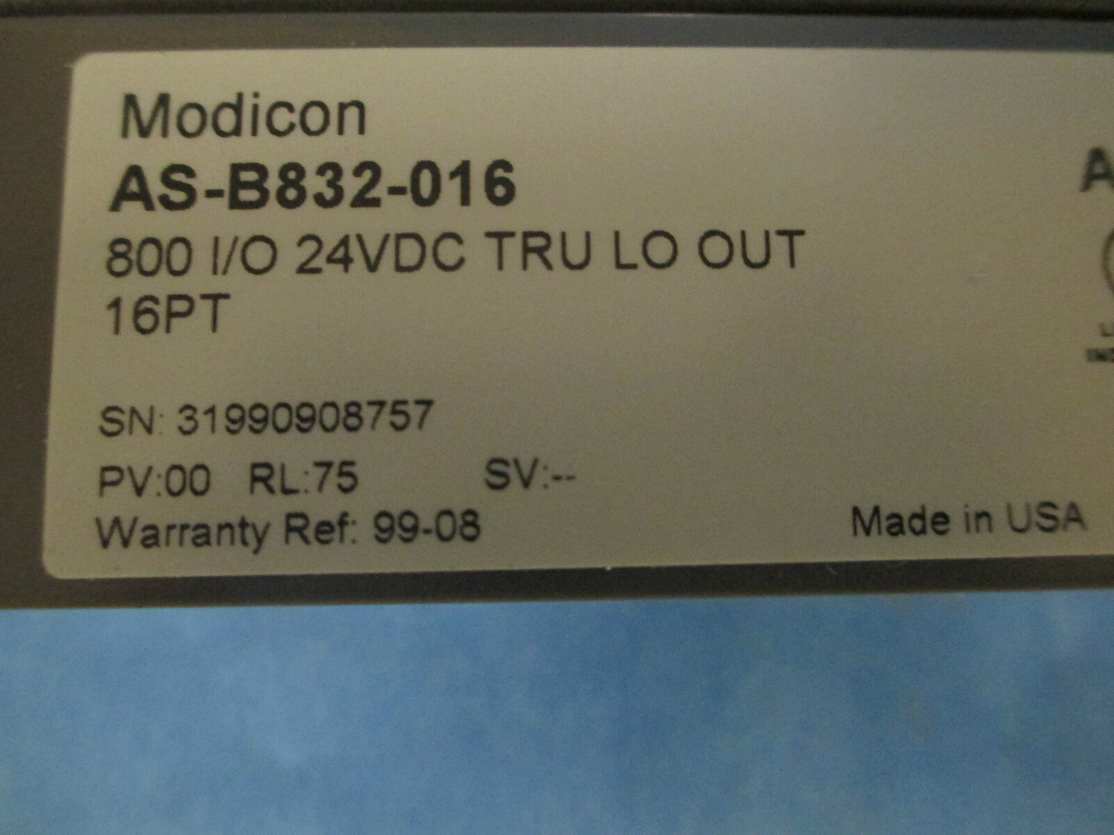 Modicon B832-016, AS-B832-016, 800 I/O 24VDC TRU LO OUT 16pt