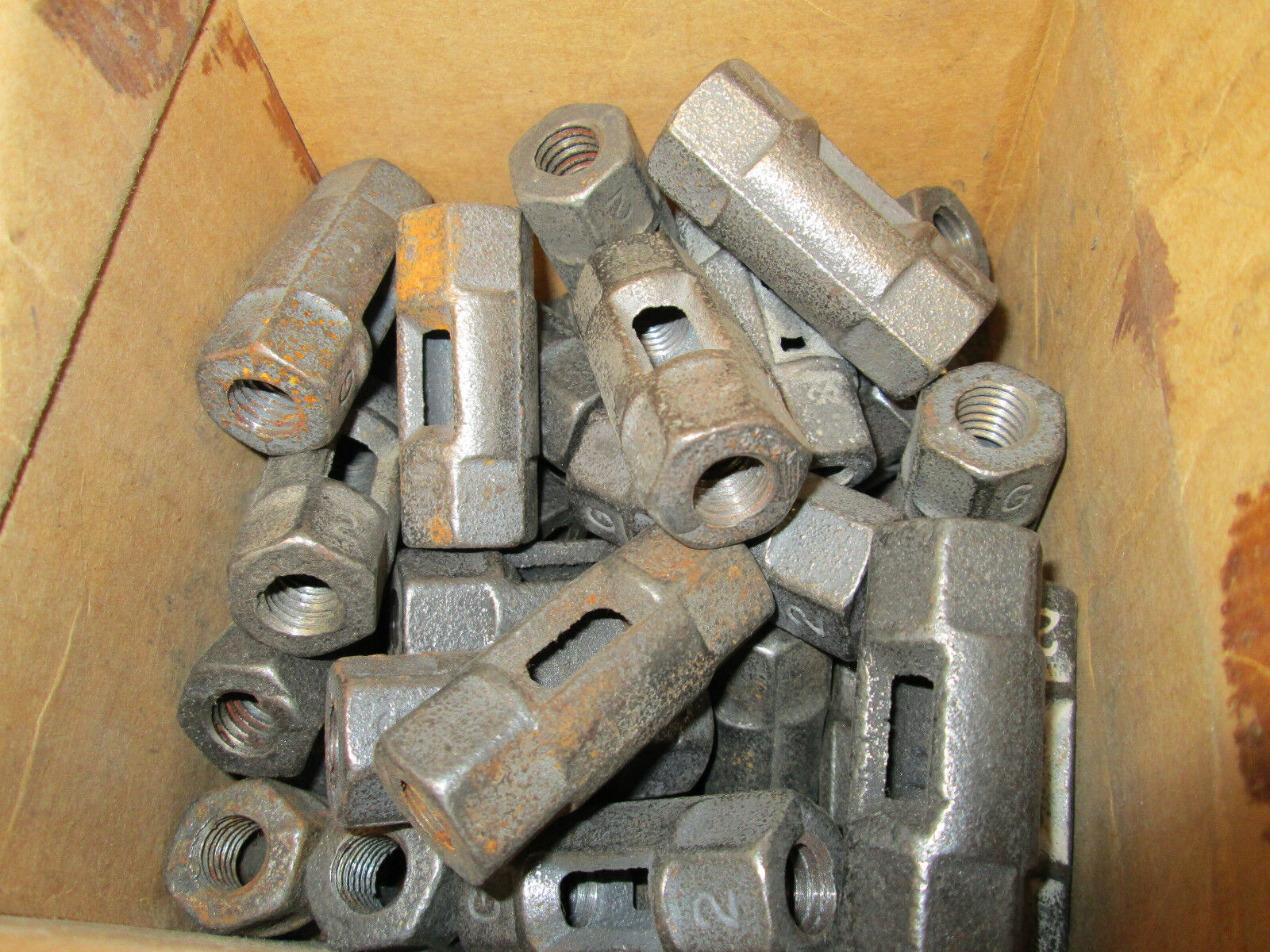 Fastenal Rod Coupling 1/2 In Rod *Box Of Approx. 75*