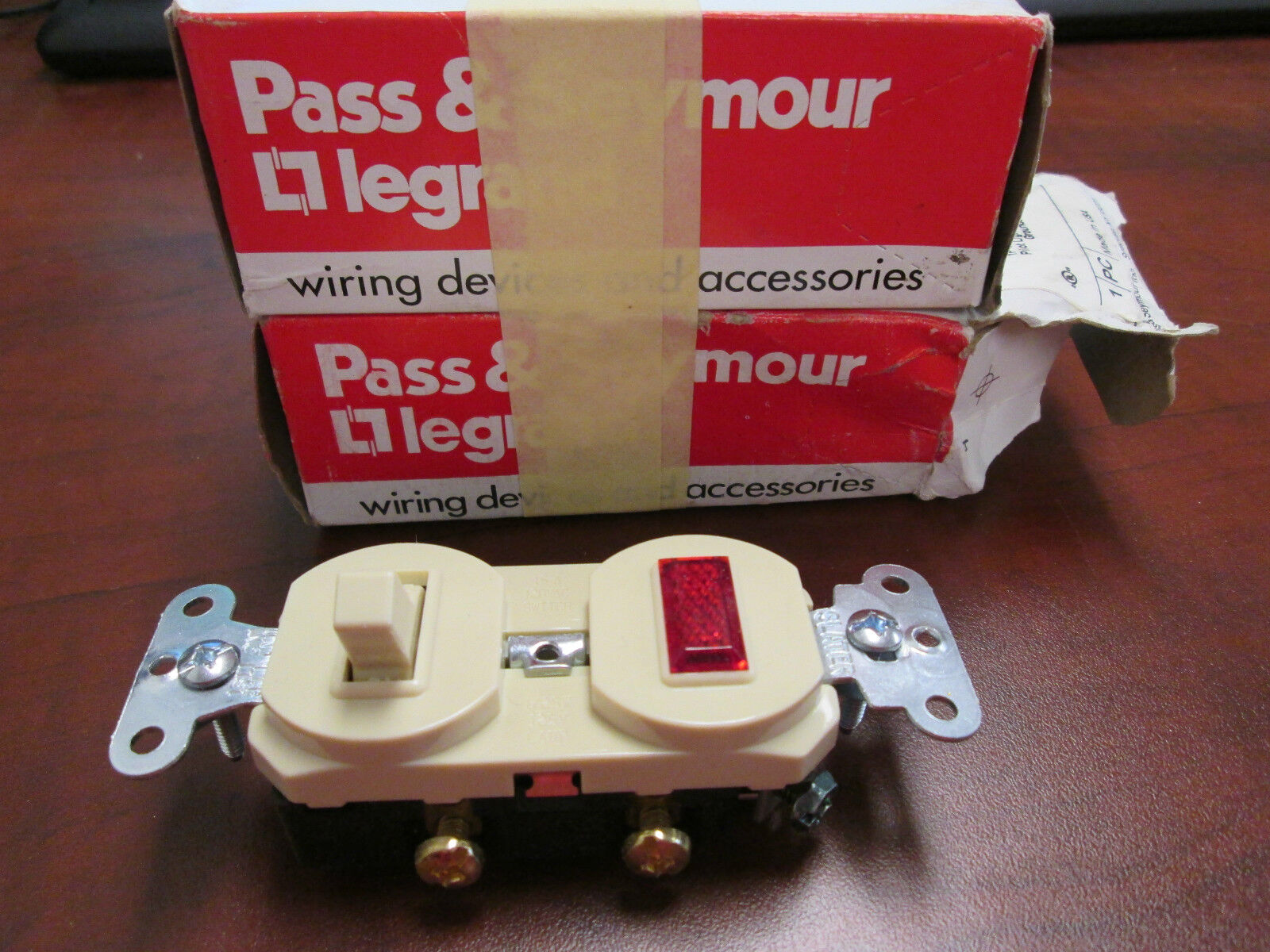 Legrand Switch & Pilot Light 692-IG 1 Pole 15A 120V Lot of 2 New Surplus