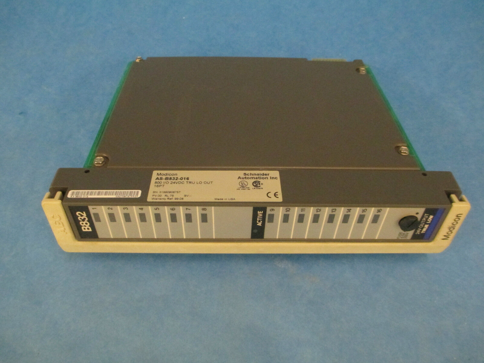 Modicon B832-016, AS-B832-016, 800 I/O 24VDC TRU LO OUT 16pt