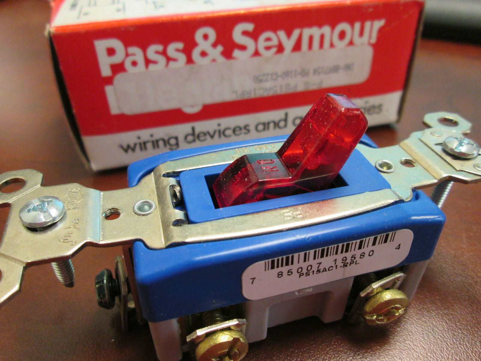 Legrand Single Pole Pilot Switch PS15AC1-RPL 15A 120V New Surplus