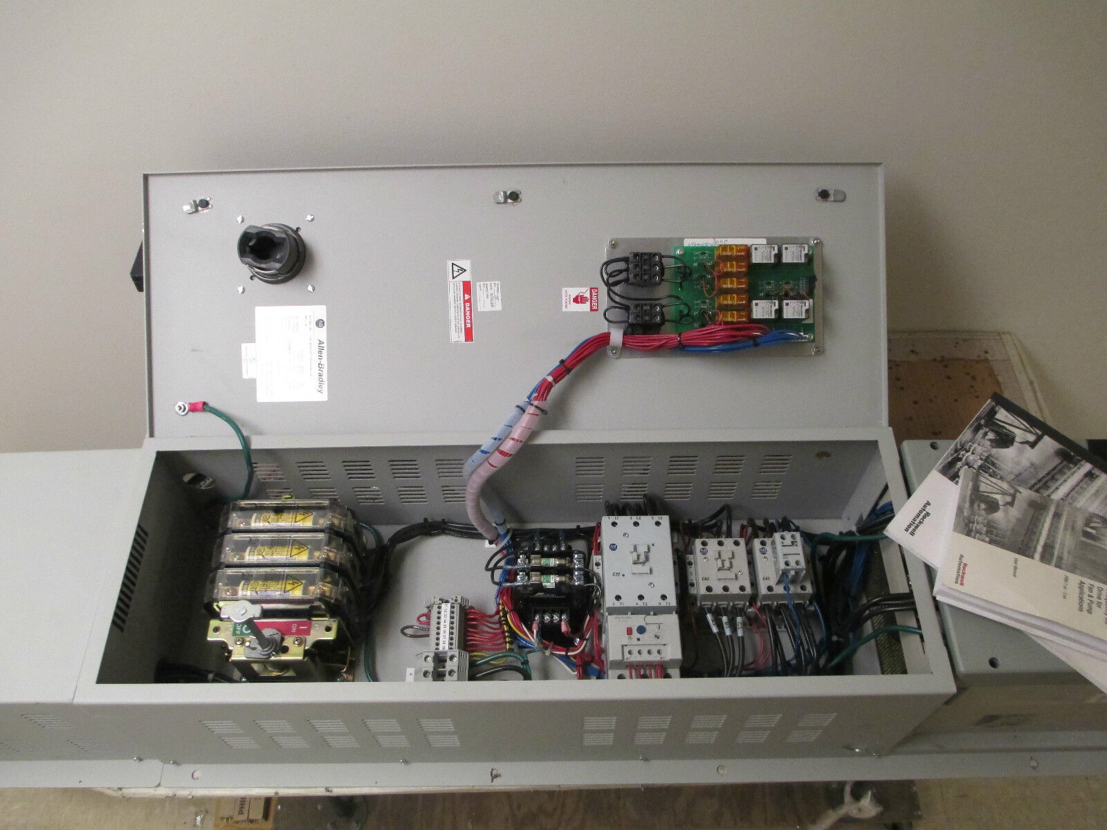 Allen-Bradley PowerFlex 400 AC Drive w/ Bypass 22C-D060A103 40HP 3Ph Used