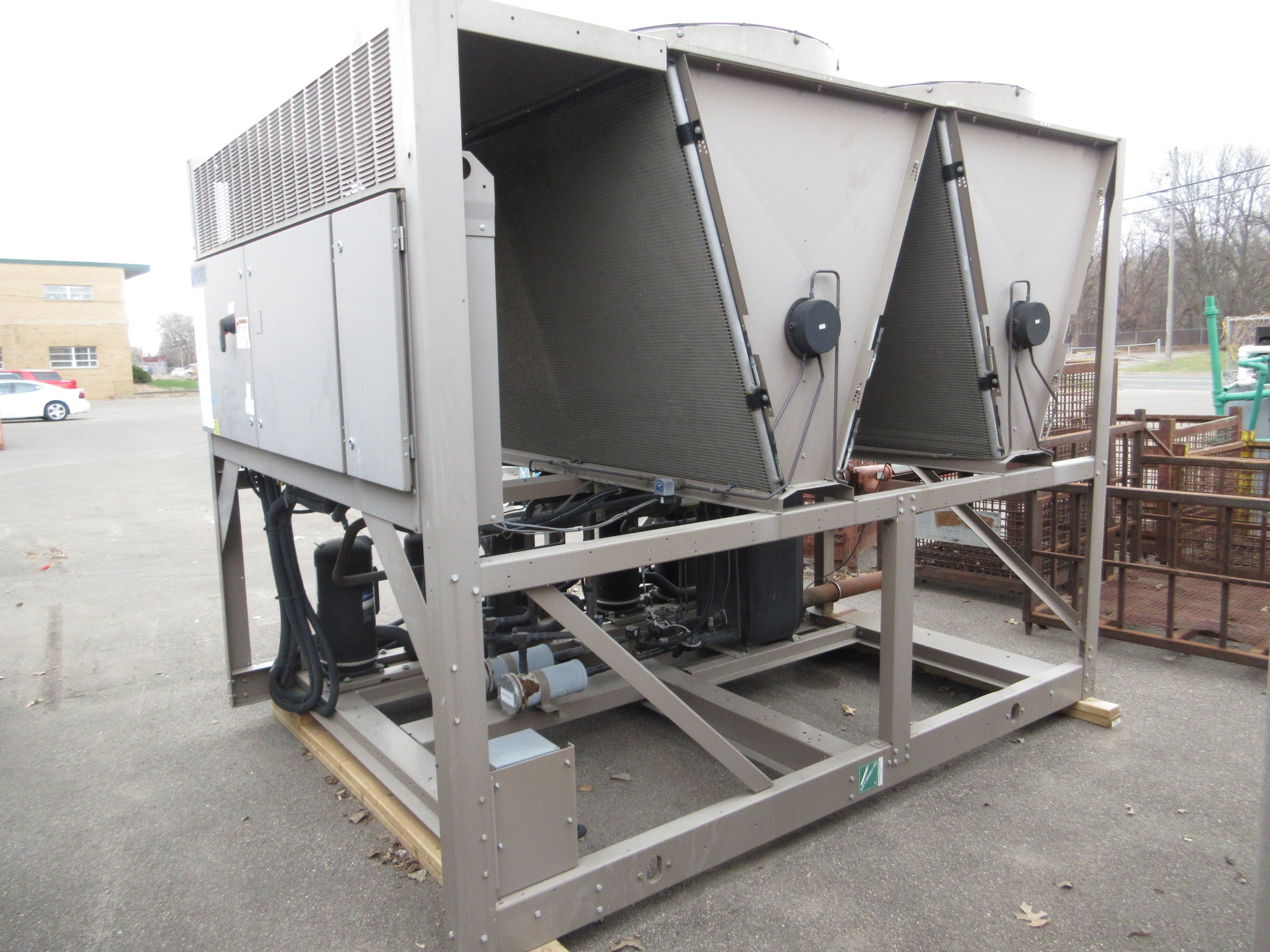 York YLAA Scroll Air Cooled Chiller YLAA0070SE46XCB 70 ton 460V 3Ph R410A Used