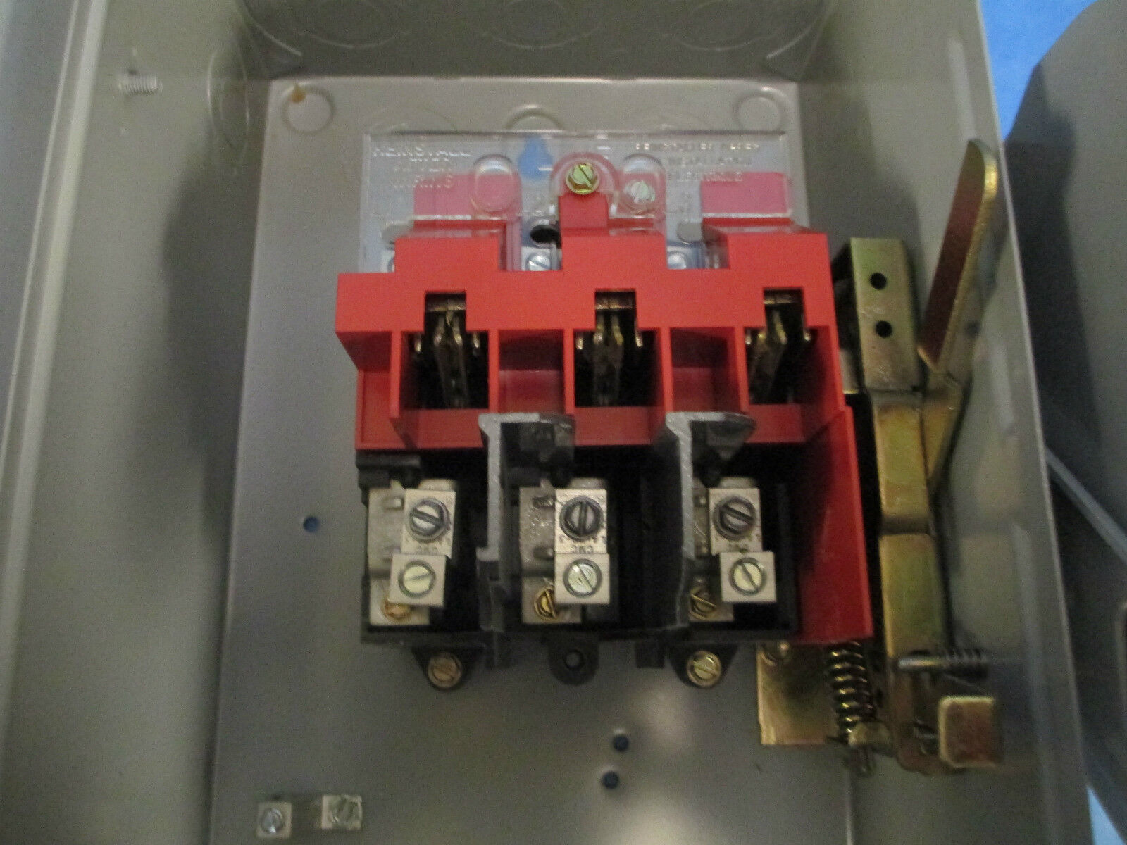 Cutler-Hammer Non-Fusible Safety Switch DH361UGK 30A 600V 3P Type 1 New Surplus