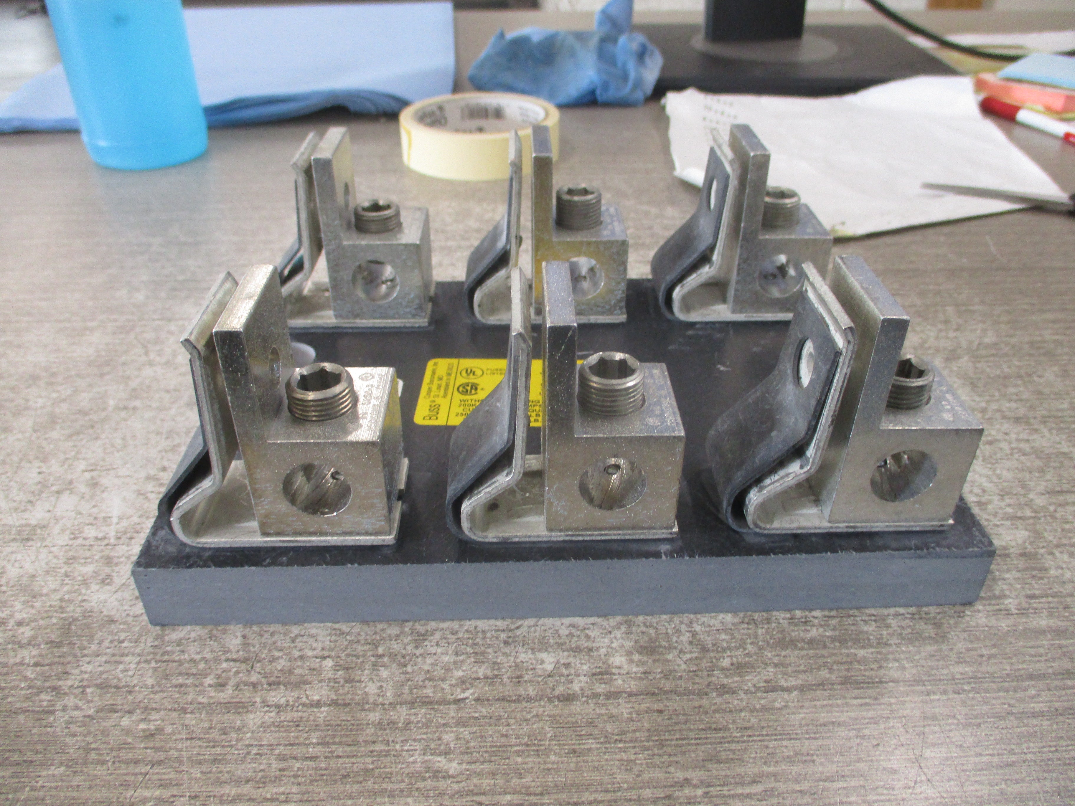 Cooper Bussmann Buss Fuse Block J60200-3CR 200A 600V 3P Used