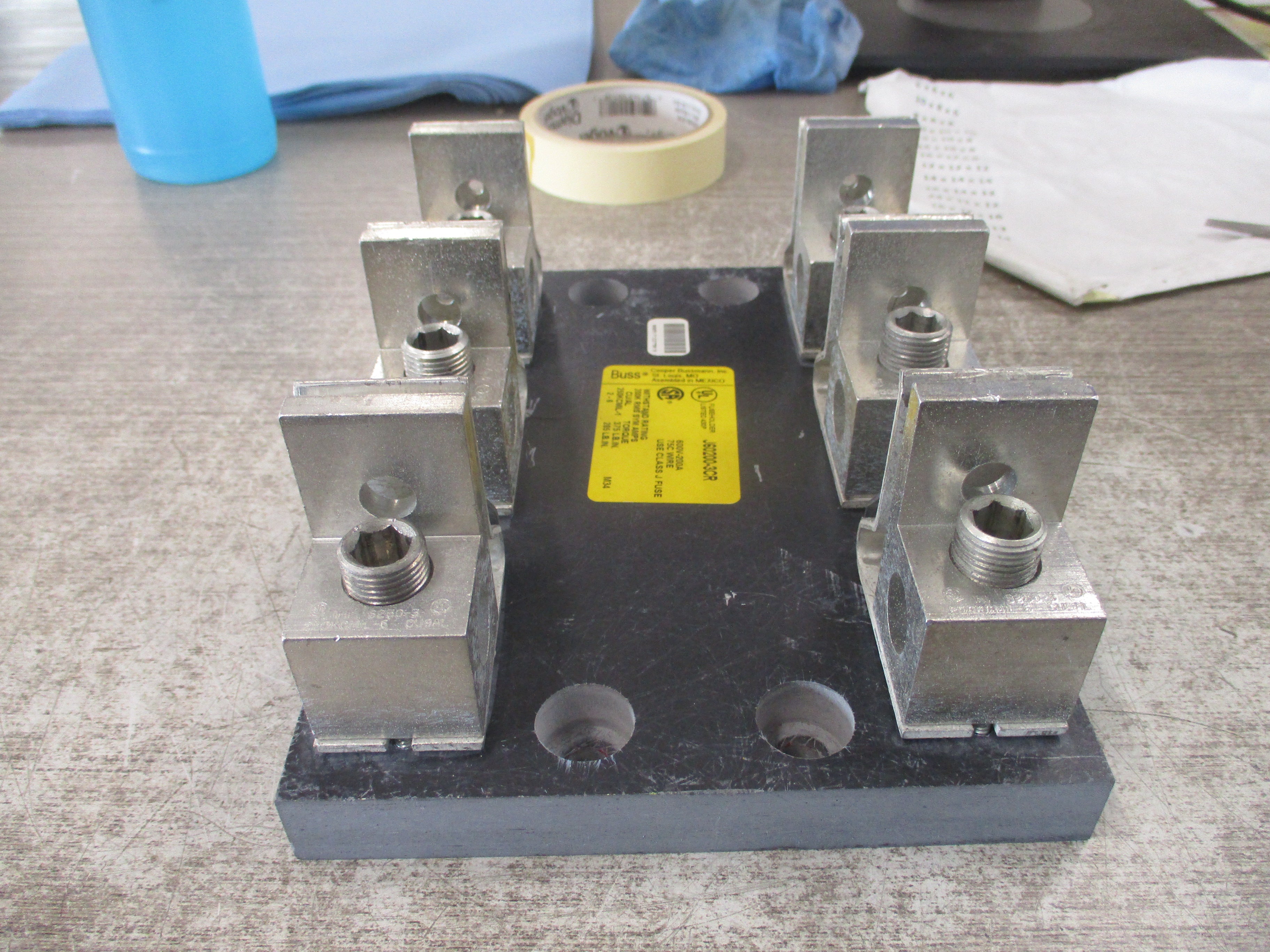 Cooper Bussmann Buss Fuse Block J60200-3CR 200A 600V 3P Used