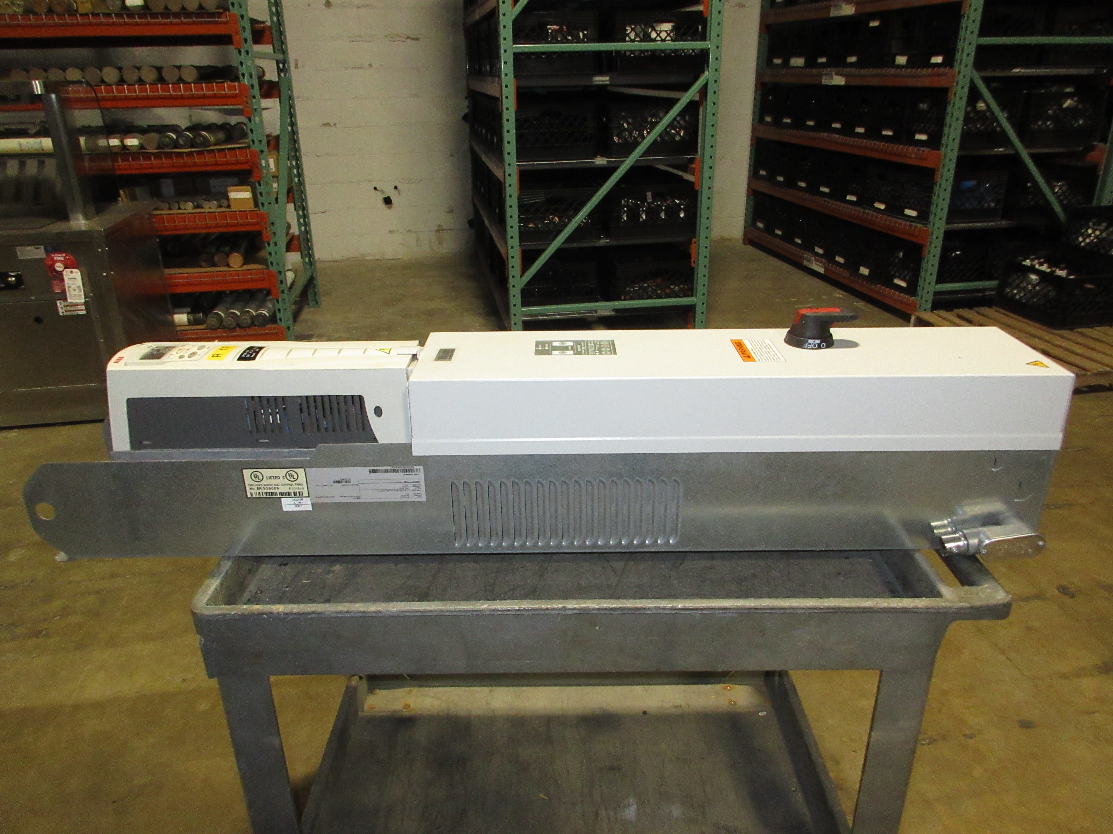 ABB ACH550 AC Drive w/ Bypass ACH550-VD-031A-2+F267 10HP 3Ph w/ Keypad Used