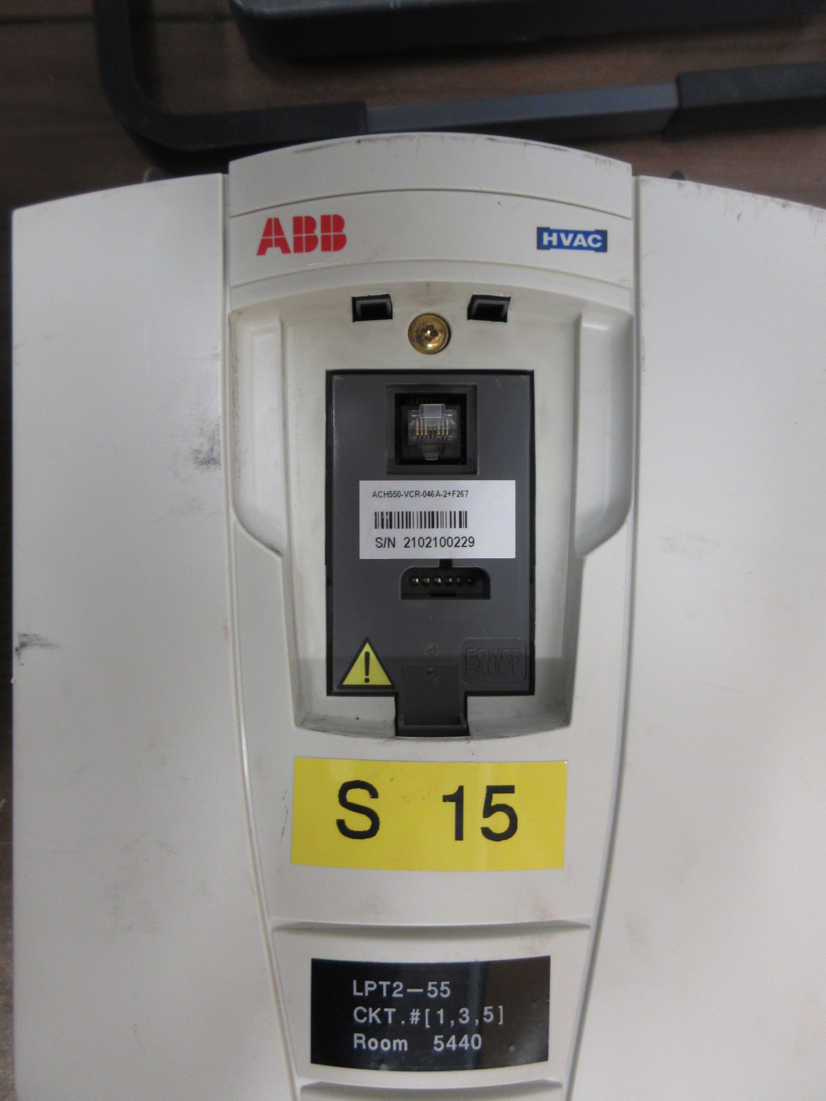 ABB ACH550 AC Drive w/ Bypass ACH550-VCR-046A-2+F267 15HP 3Ph w/ Keypad Used