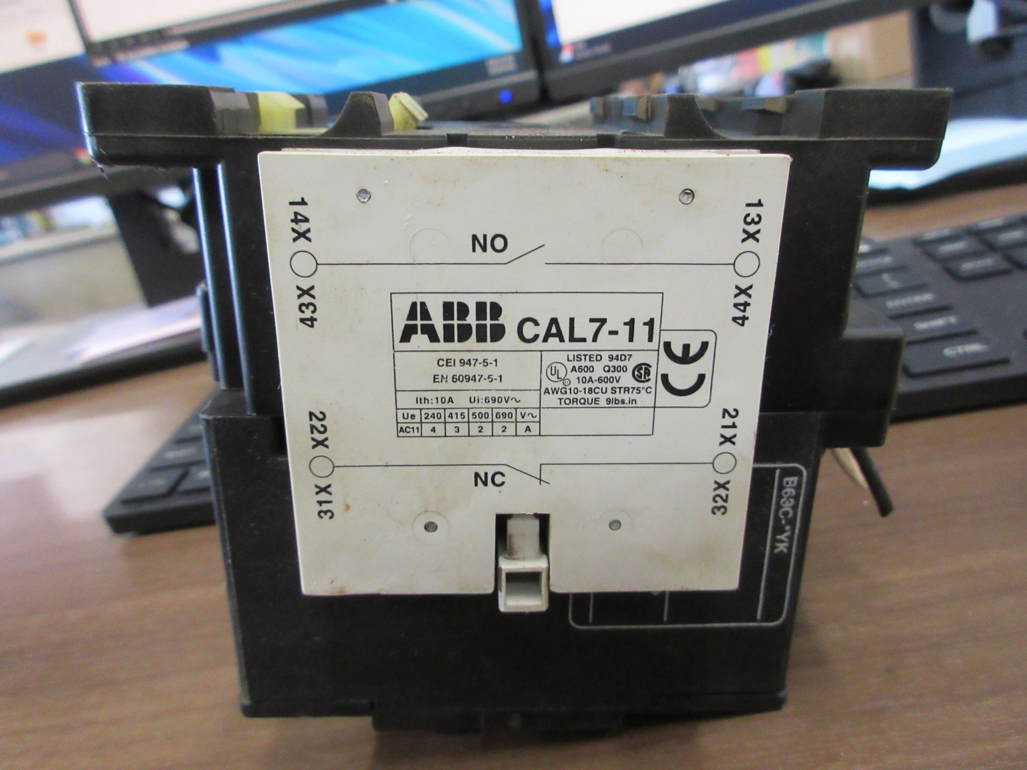 ABB Contactor B63 120V Coil 85A 600V (1) Aux Contact Used