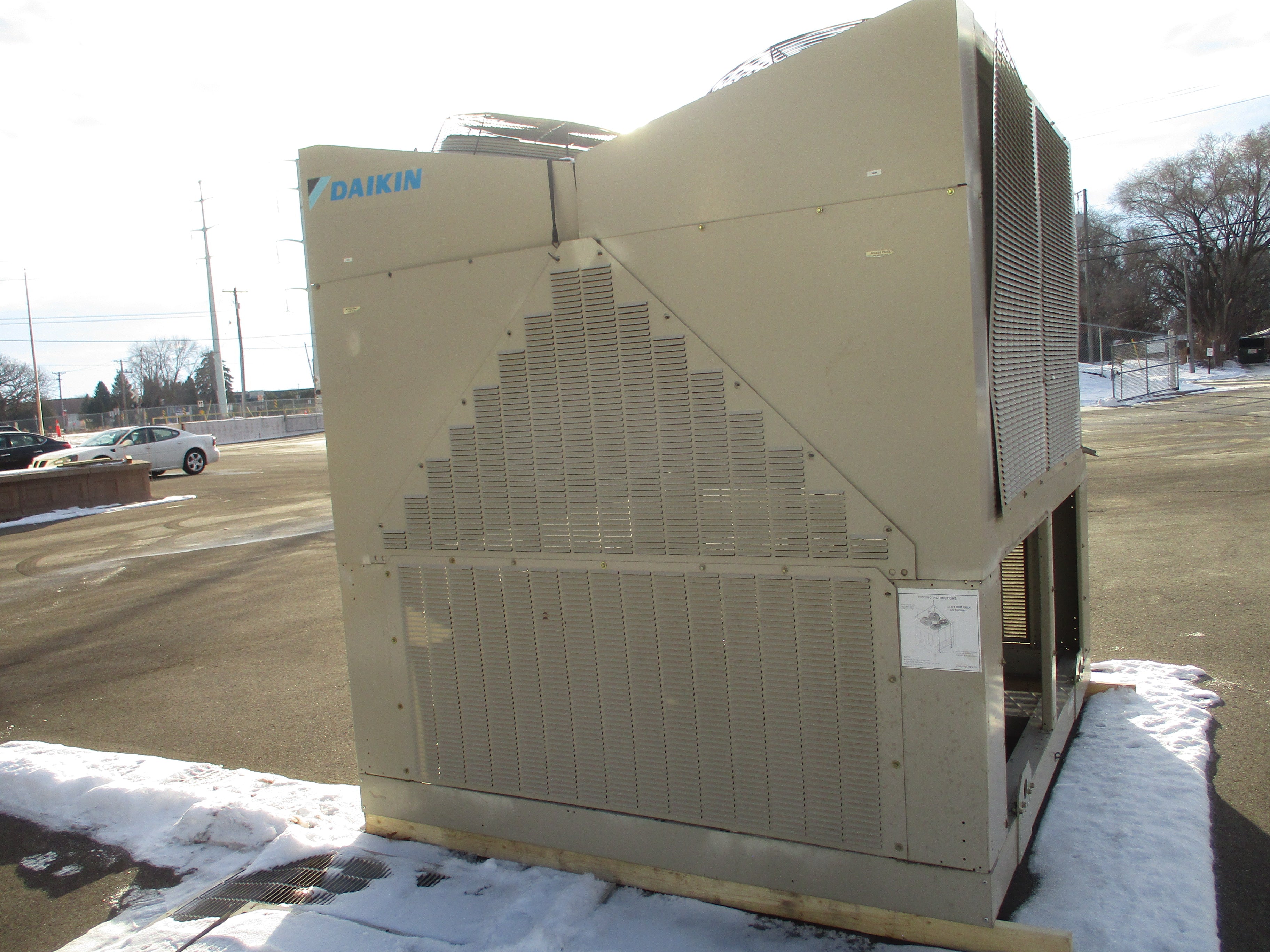 Daikin Air Cooled Chiller AGZ050EPMNN-ER00 50 Ton 208V 3Ph Still Charged