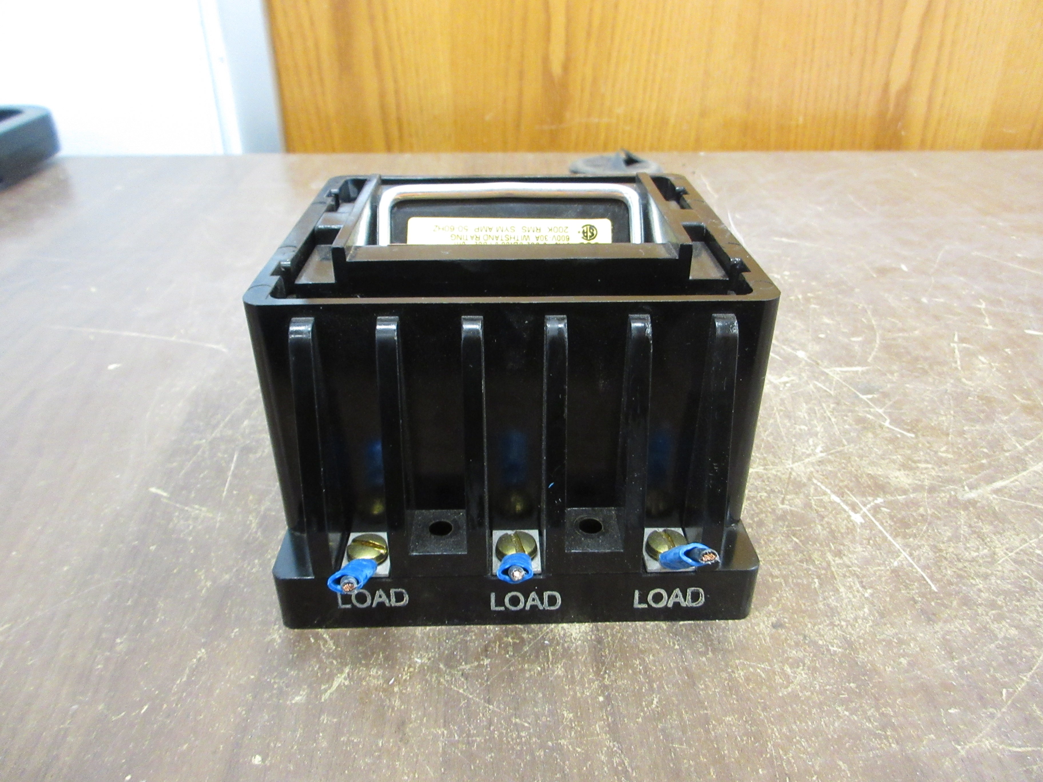 USD Pullout Switch 15149-3 Class J Fuse 600V 30A w/ (3) 6A Fuses Used