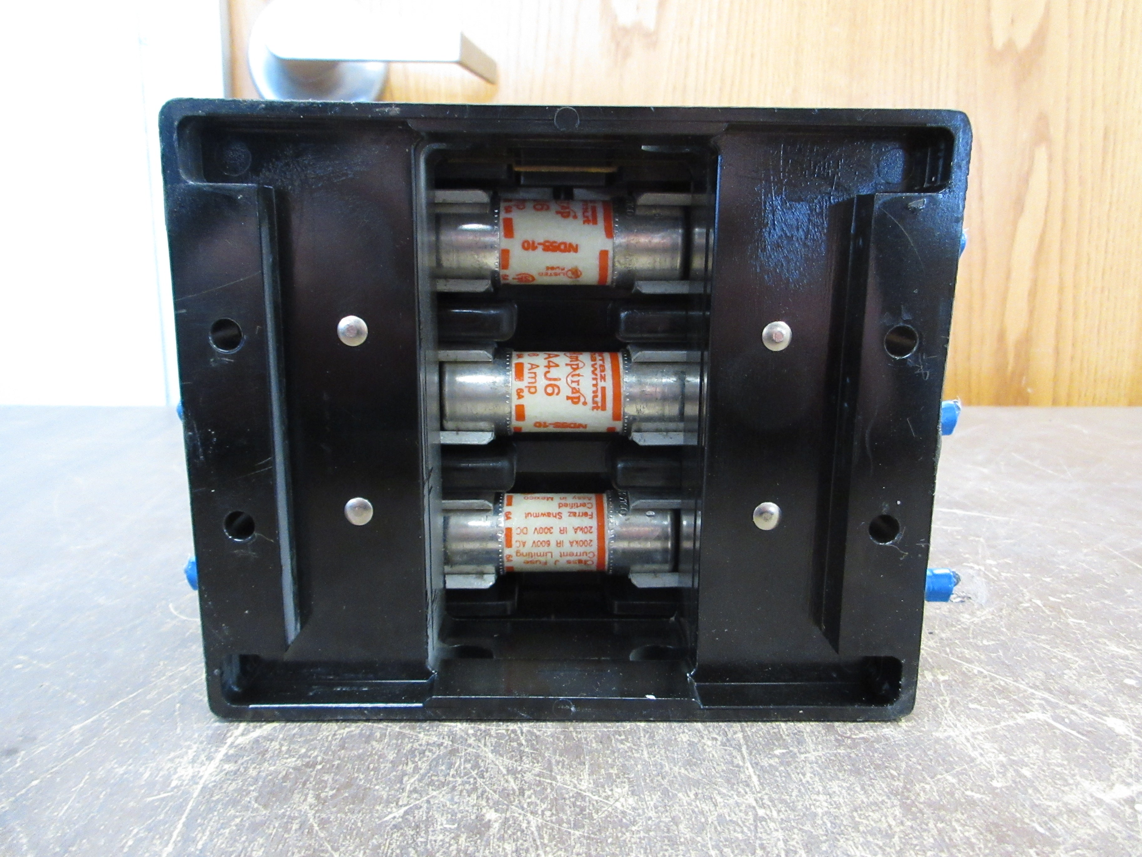 USD Pullout Switch 15149-3 Class J Fuse 600V 30A w/ (3) 6A Fuses Used