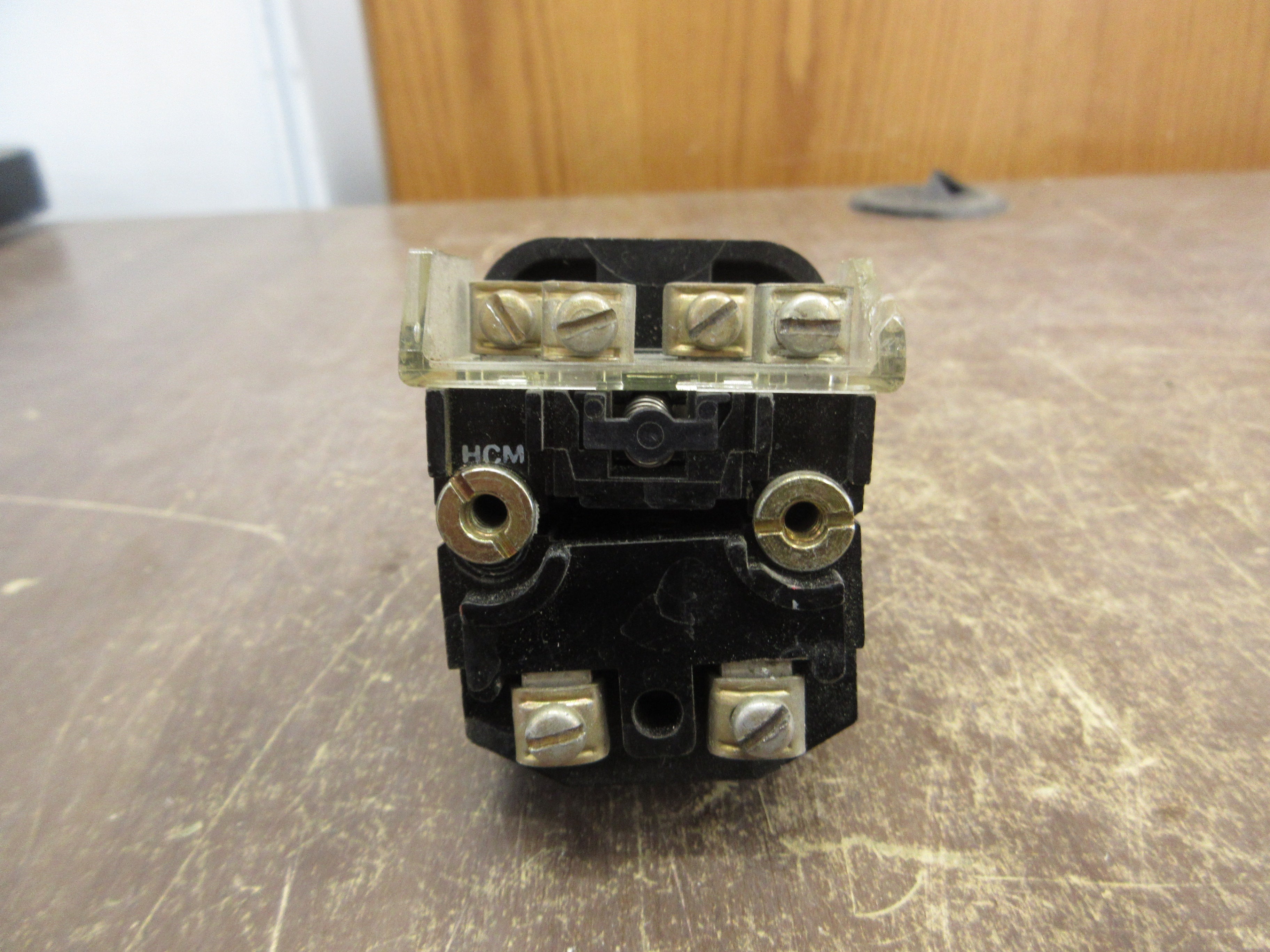 Allen-Bradley Illuminated Push Button 800T-PT16 Ser. B Green Used