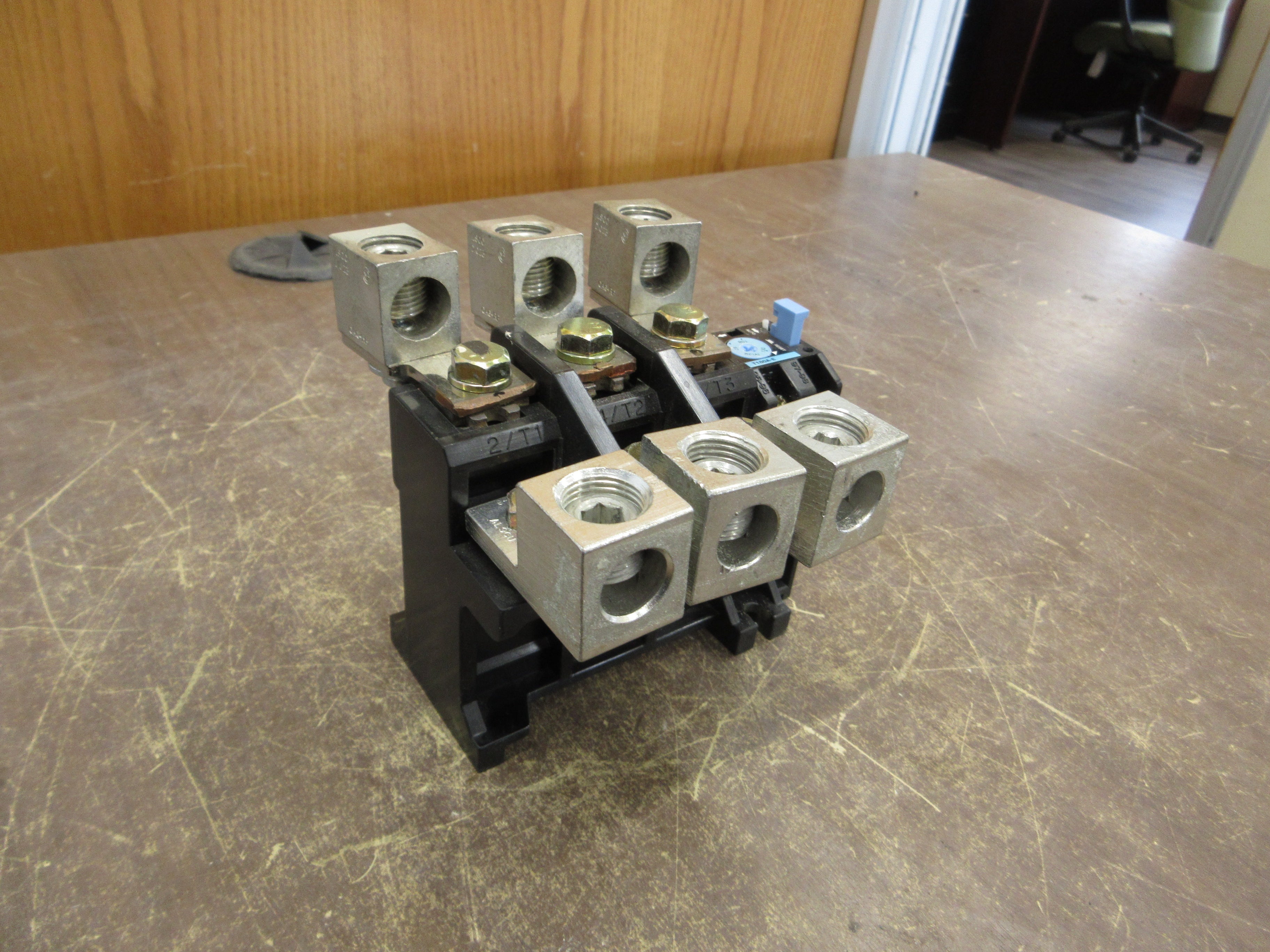 Toshiba Solid State Overload T180A-E Trip: 87-130A 600V 3P Used