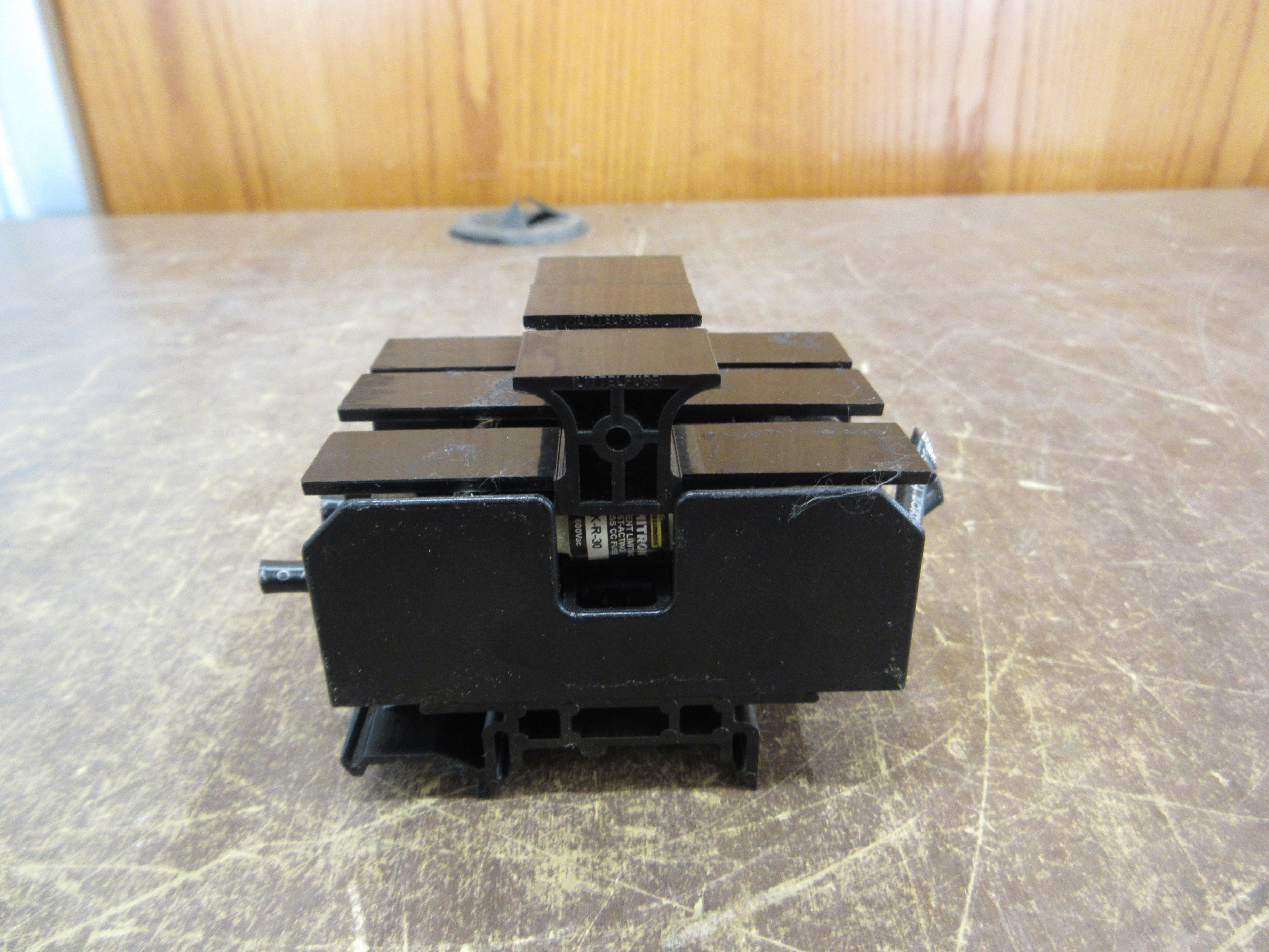 Buss Fuseholder BC6033PQ 30A 600V 3P *Lot of 2* *Damaged Mount* Used