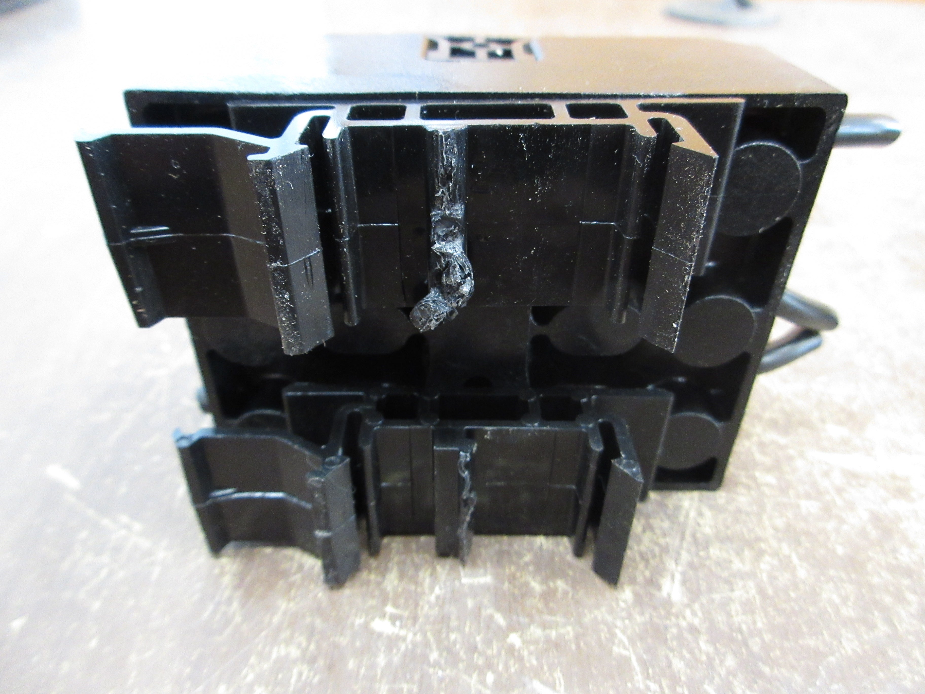 Buss Fuseholder BC6033PQ 30A 600V 3P *Lot of 2* *Damaged Mount* Used