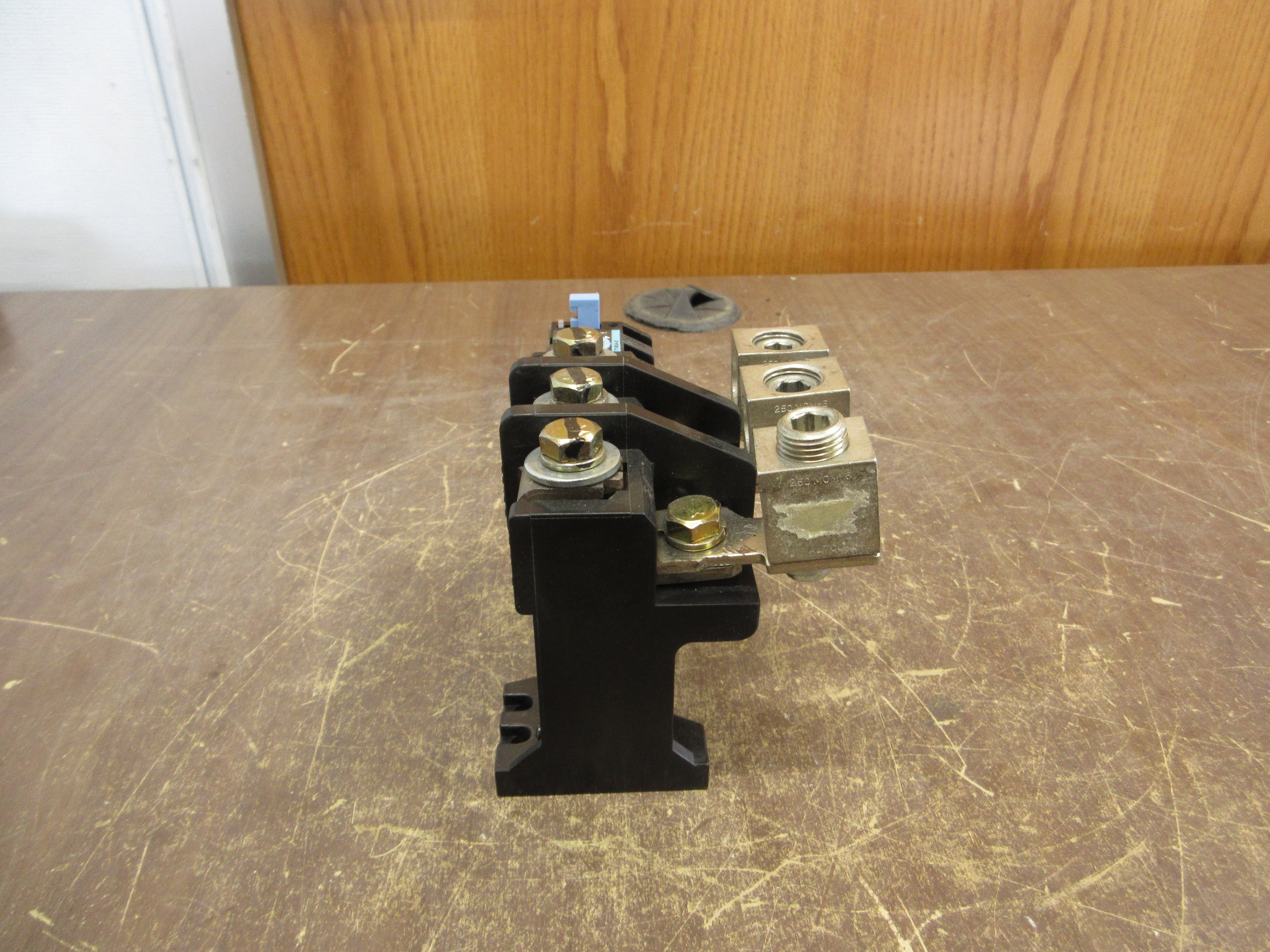 Toshiba Solid State Overload T180A-E Trip: 87-130A 3P 600V Used