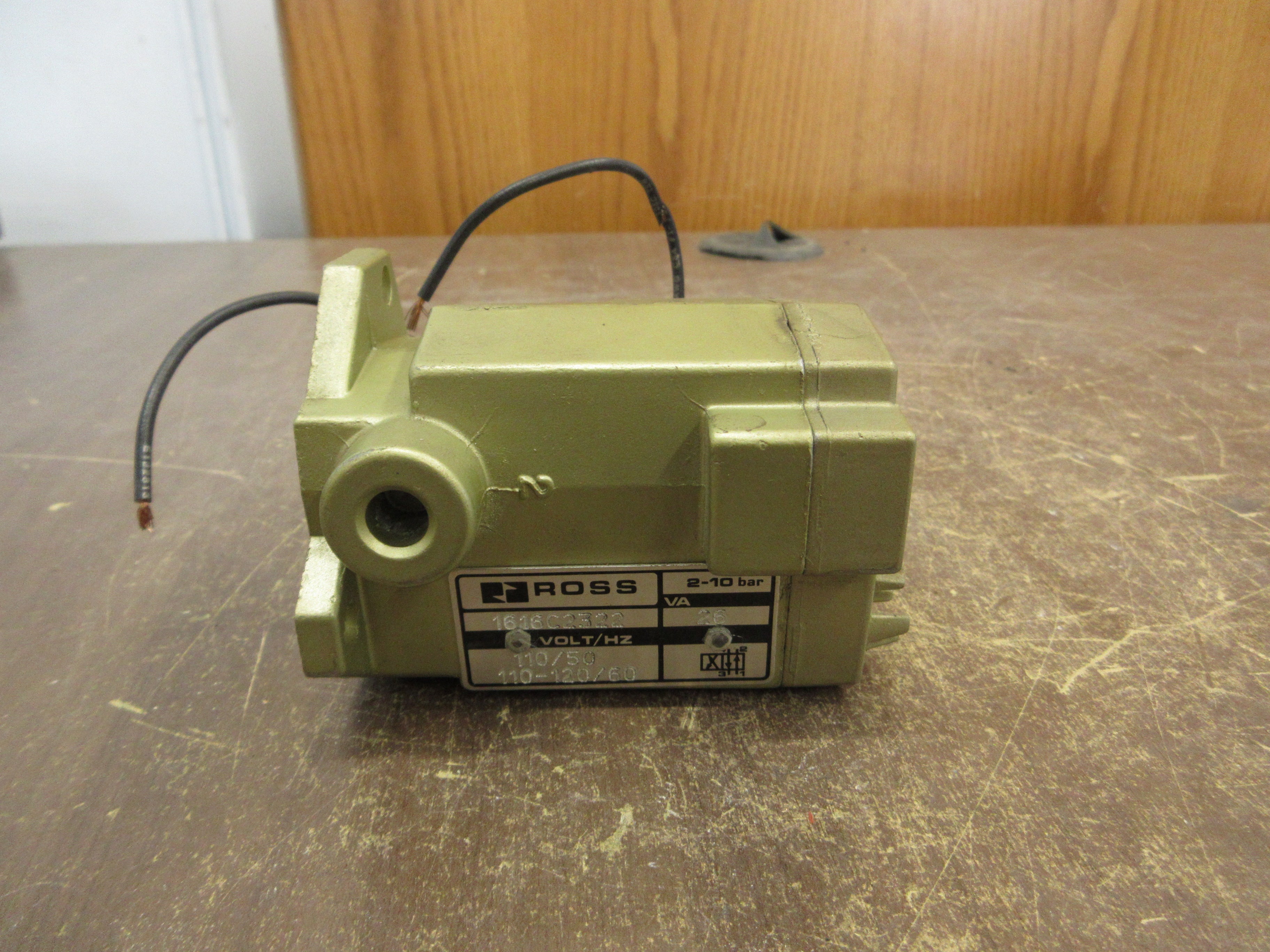 Ross Solenoid Valve 1616C2322 110-120V 50/60Hz New Surplus