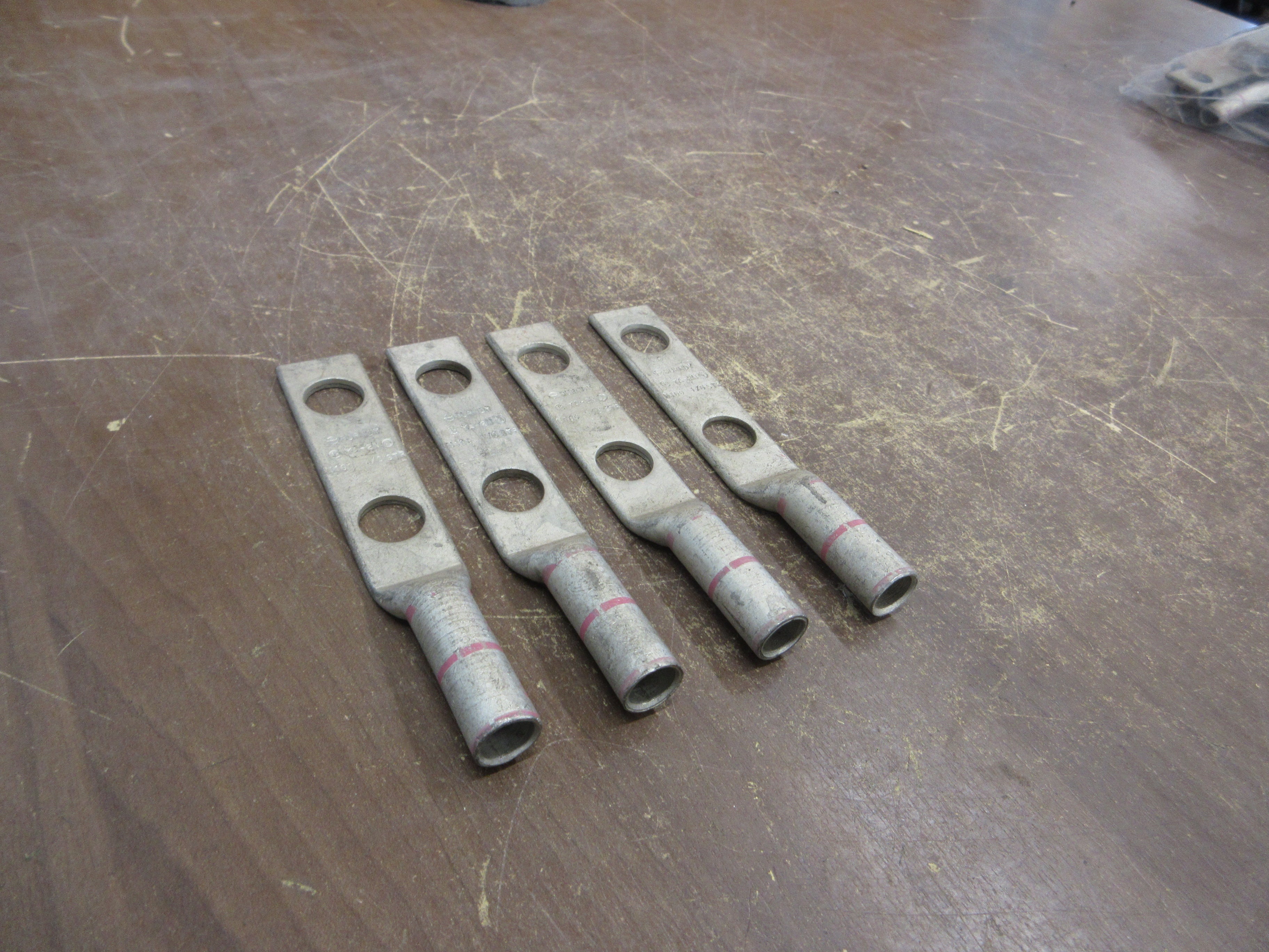 Burndy Crimp Lug YA-2N N100 1/0 STR 2-Hole *Lot of 4* *No Box* New Surplus