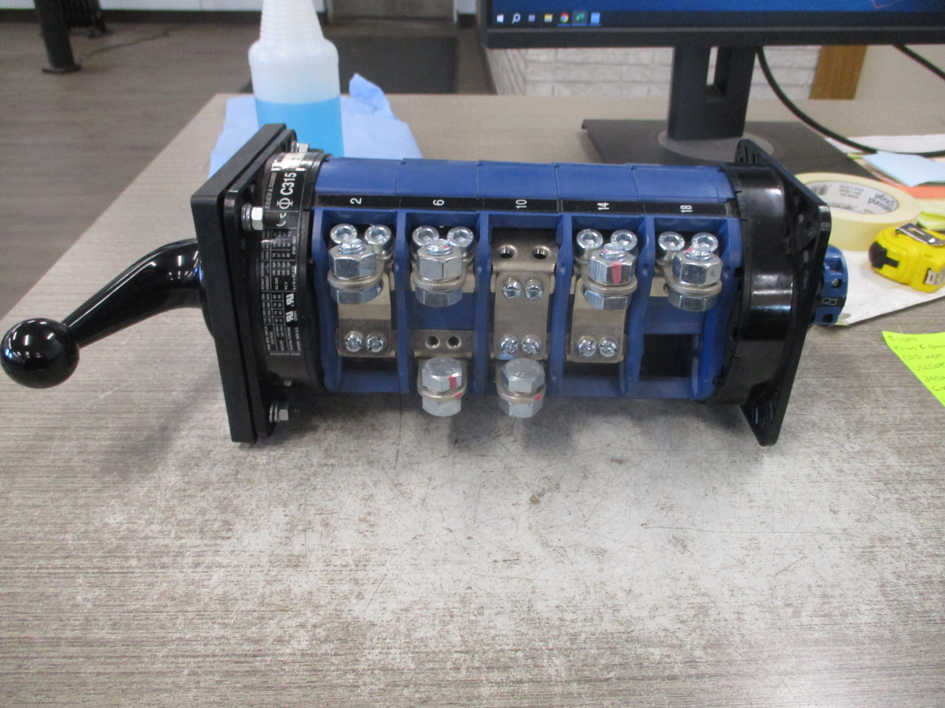 Kraus & Naimer C315 MBPC Switch USL564*01 240A 600V Used