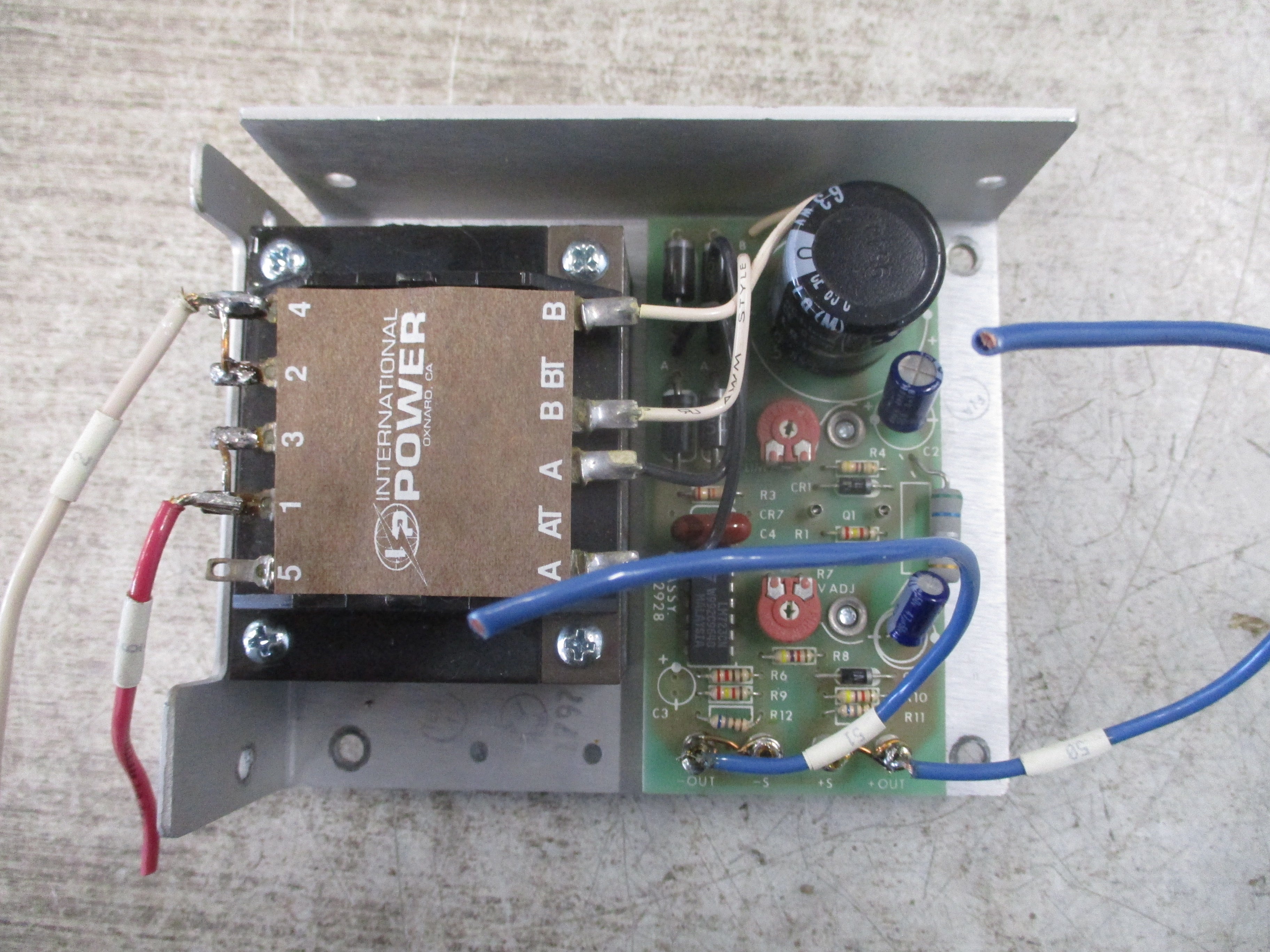 International Power Power Supply IHB24-1.2 Input: 100/120/220/240V 0.75A