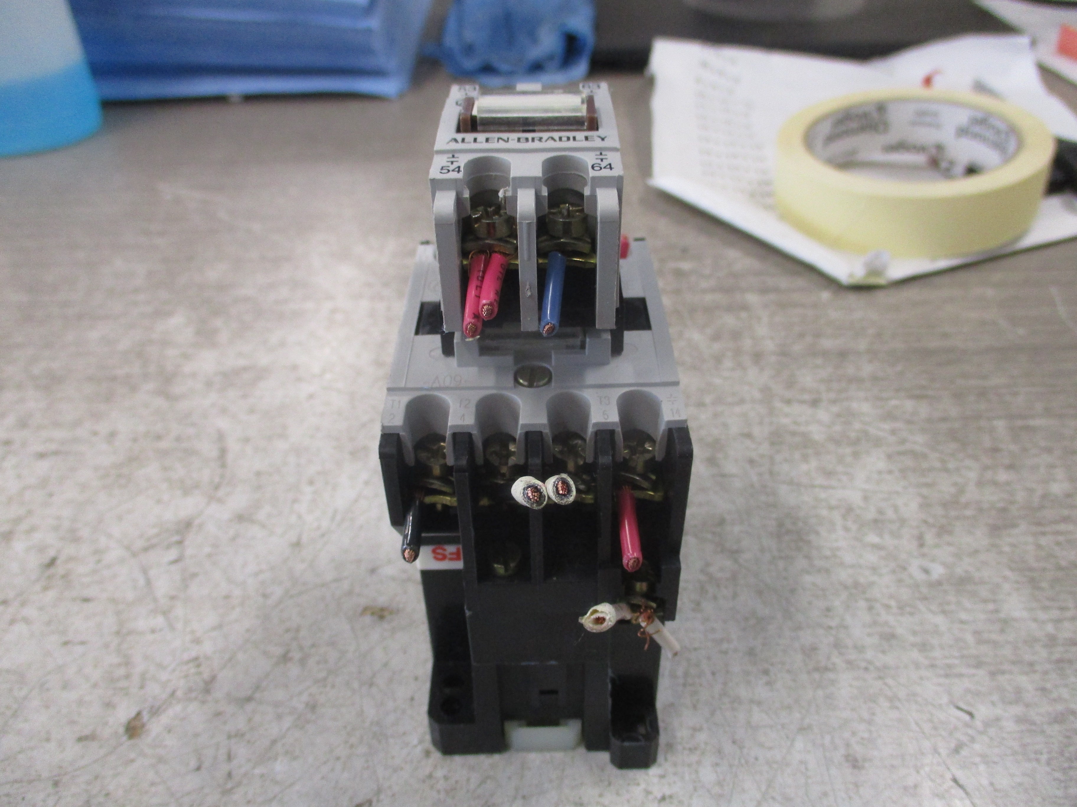 Allen-Bradley Contactor 100-A09ND3 Ser.B 120V Coil 9A 600V W/Aux Contact Block Used