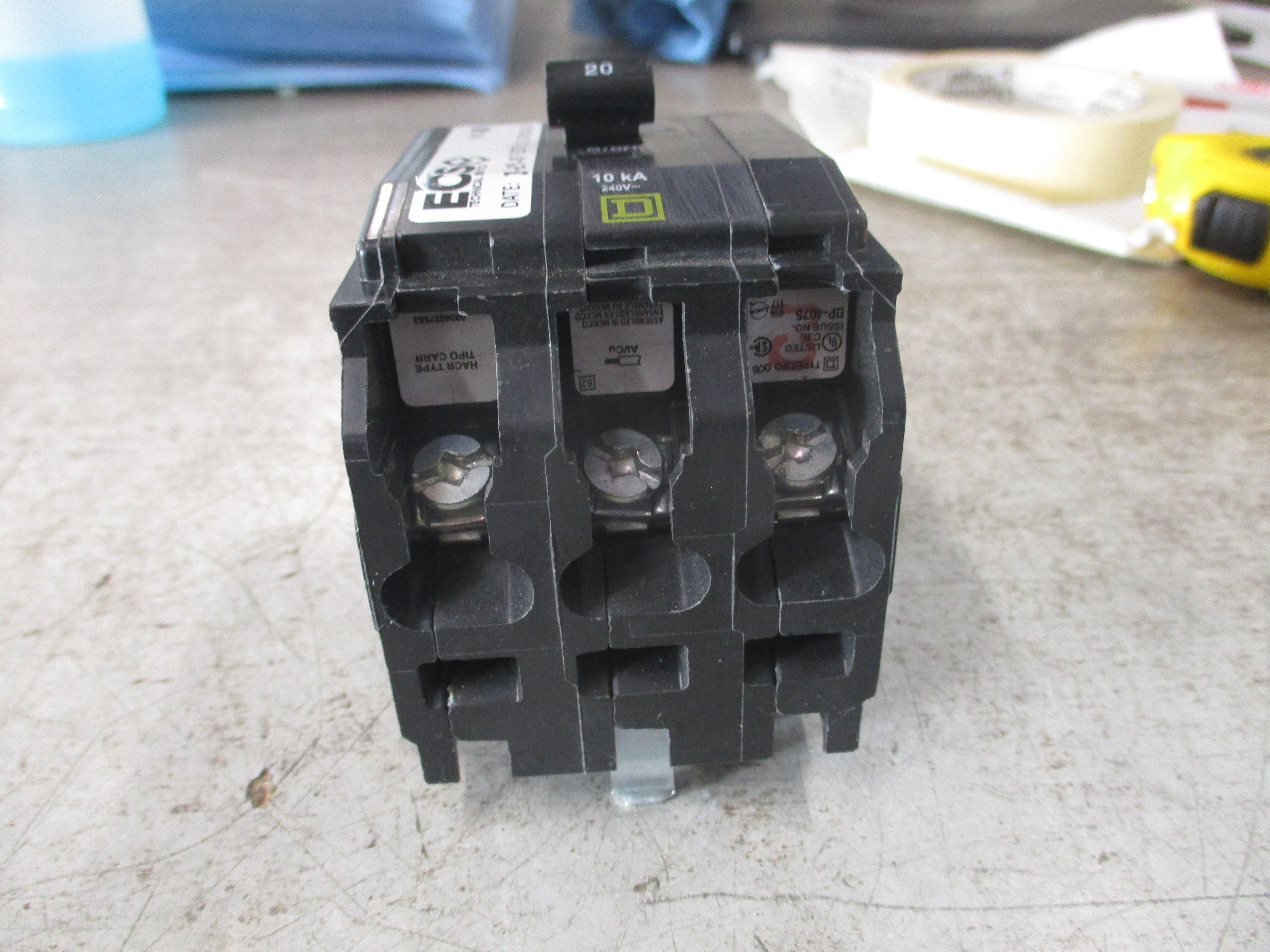 Square D Circuit Breaker QOB320 20A 240V 3P *(2)Screws* Used