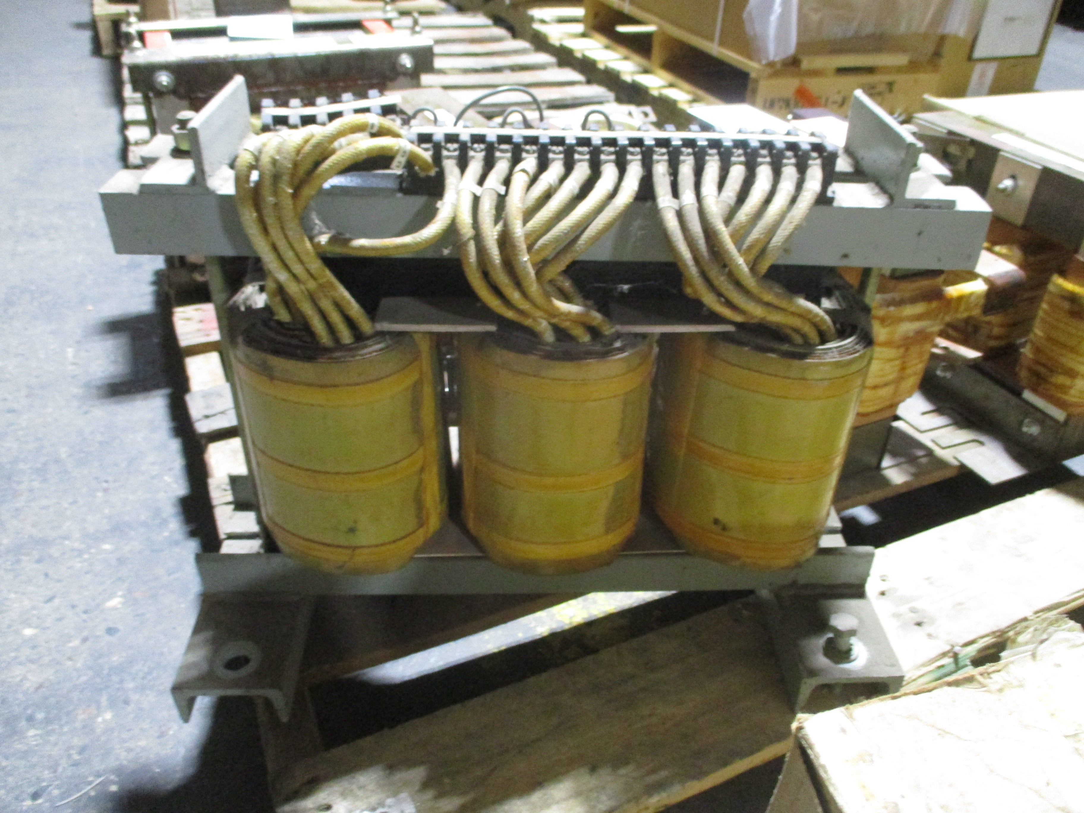 E-M Type R Transformer 800A409F01 6.5KVA 460V 3Ph 60Hz Used