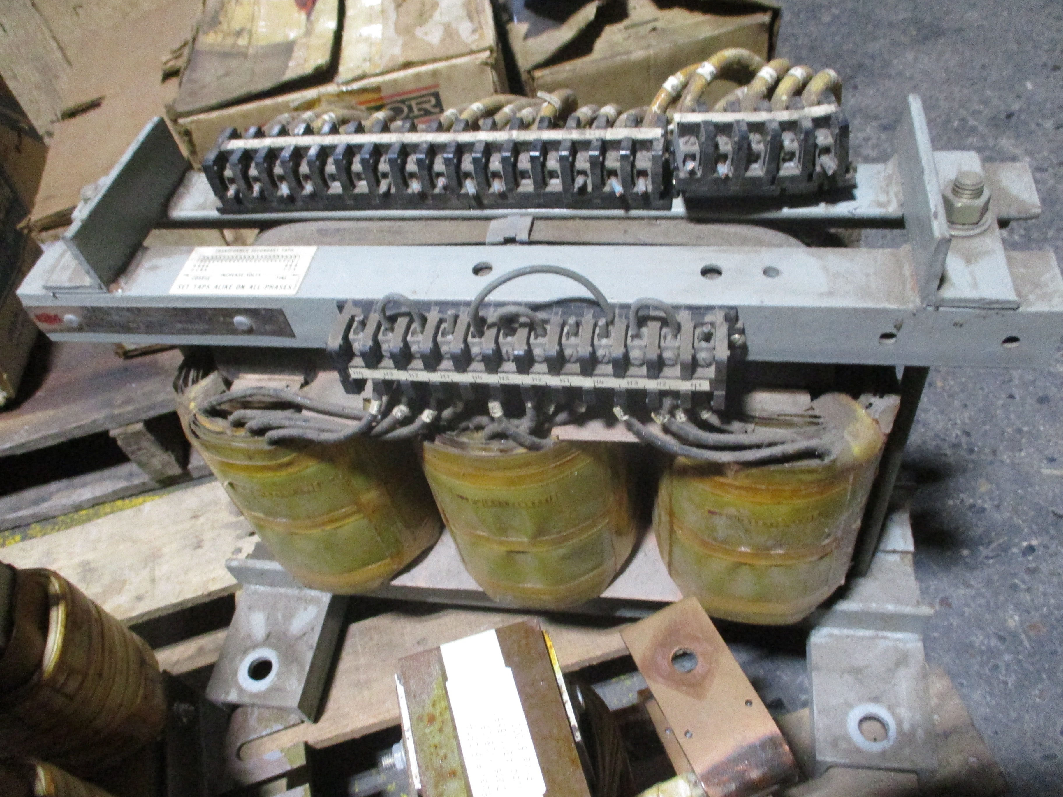 E-M Type R Transformer 800A409F01 6.5KVA 460V 3Ph 60Hz Used