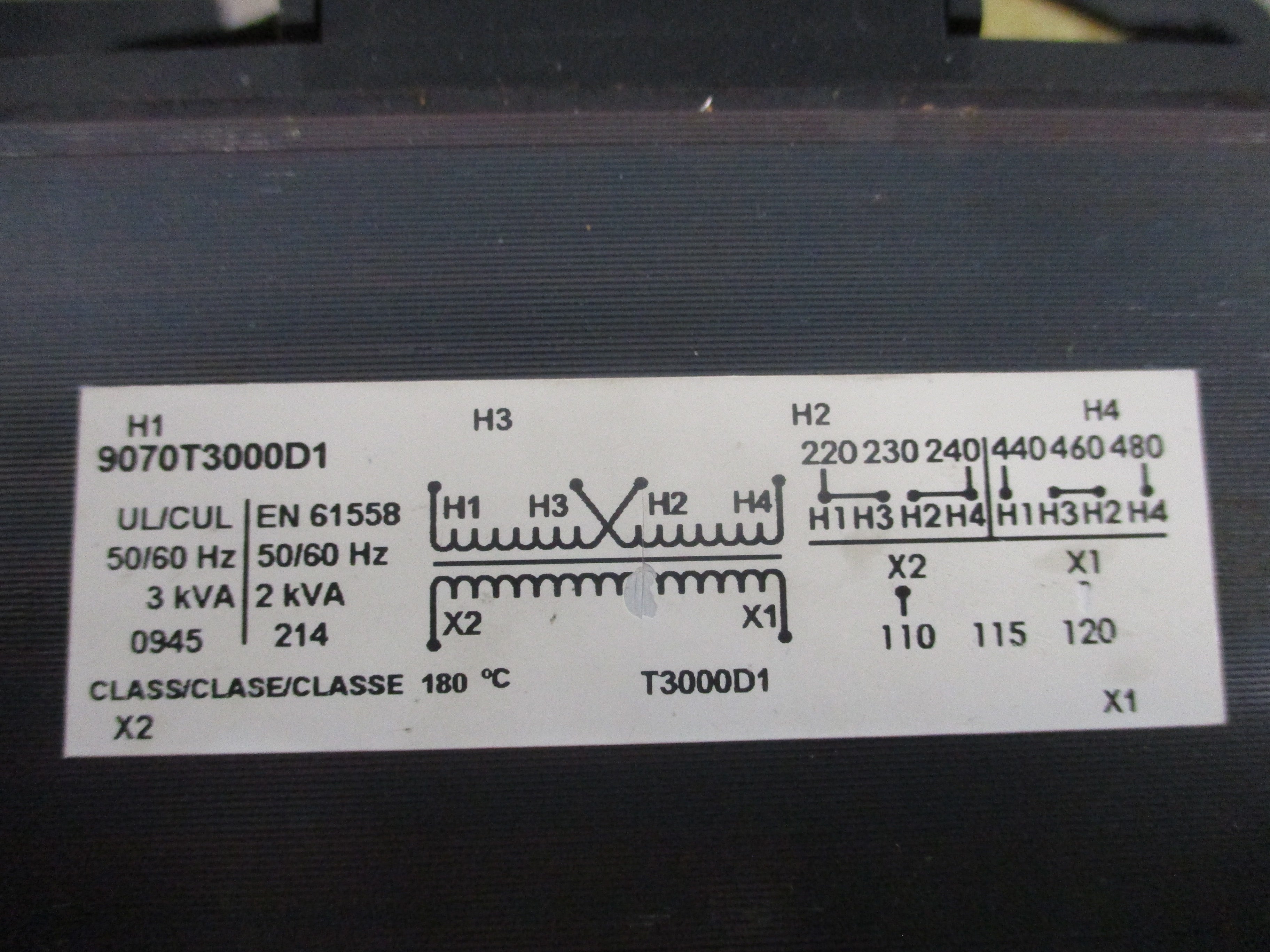 Cutler-Hammer Pneumatic Timer 10337H192B 120V Coil 600V Used
