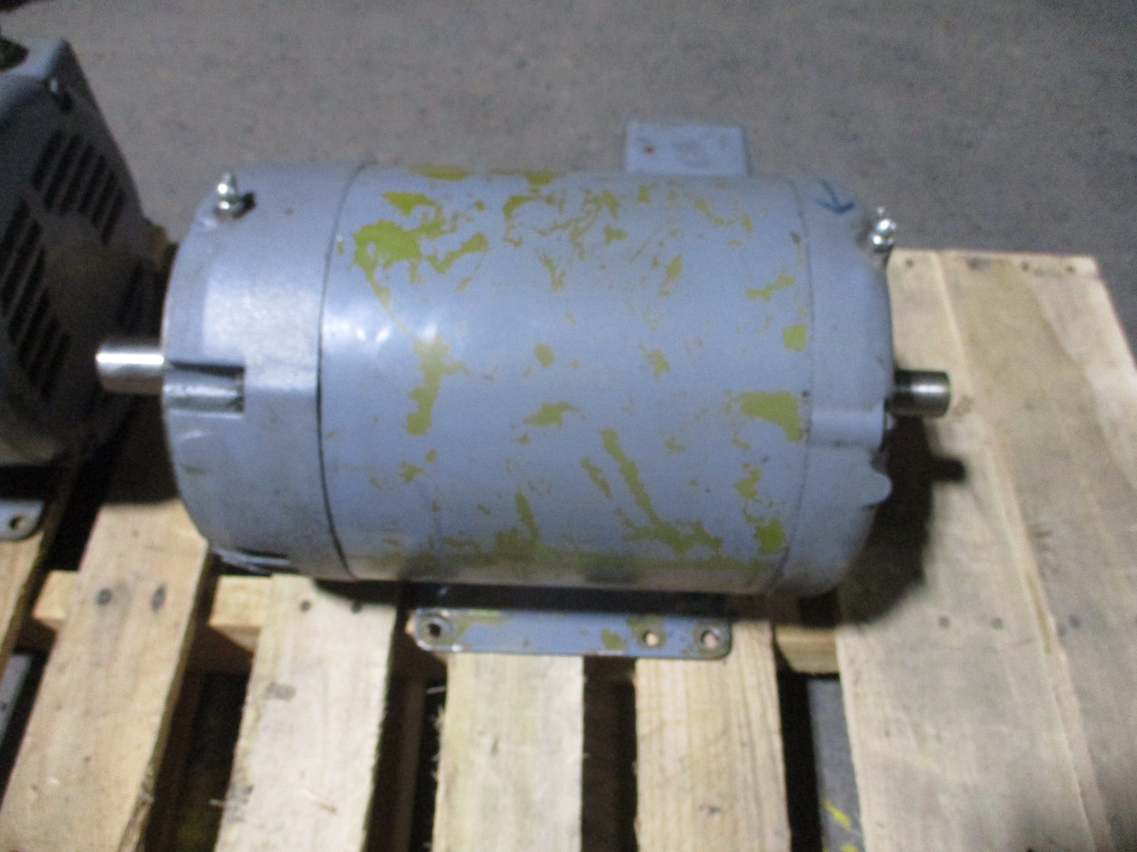 Baldor Motor 10 10HP 230/460V 26/13A 1800RPM 3Ph Frame: 215TC Used