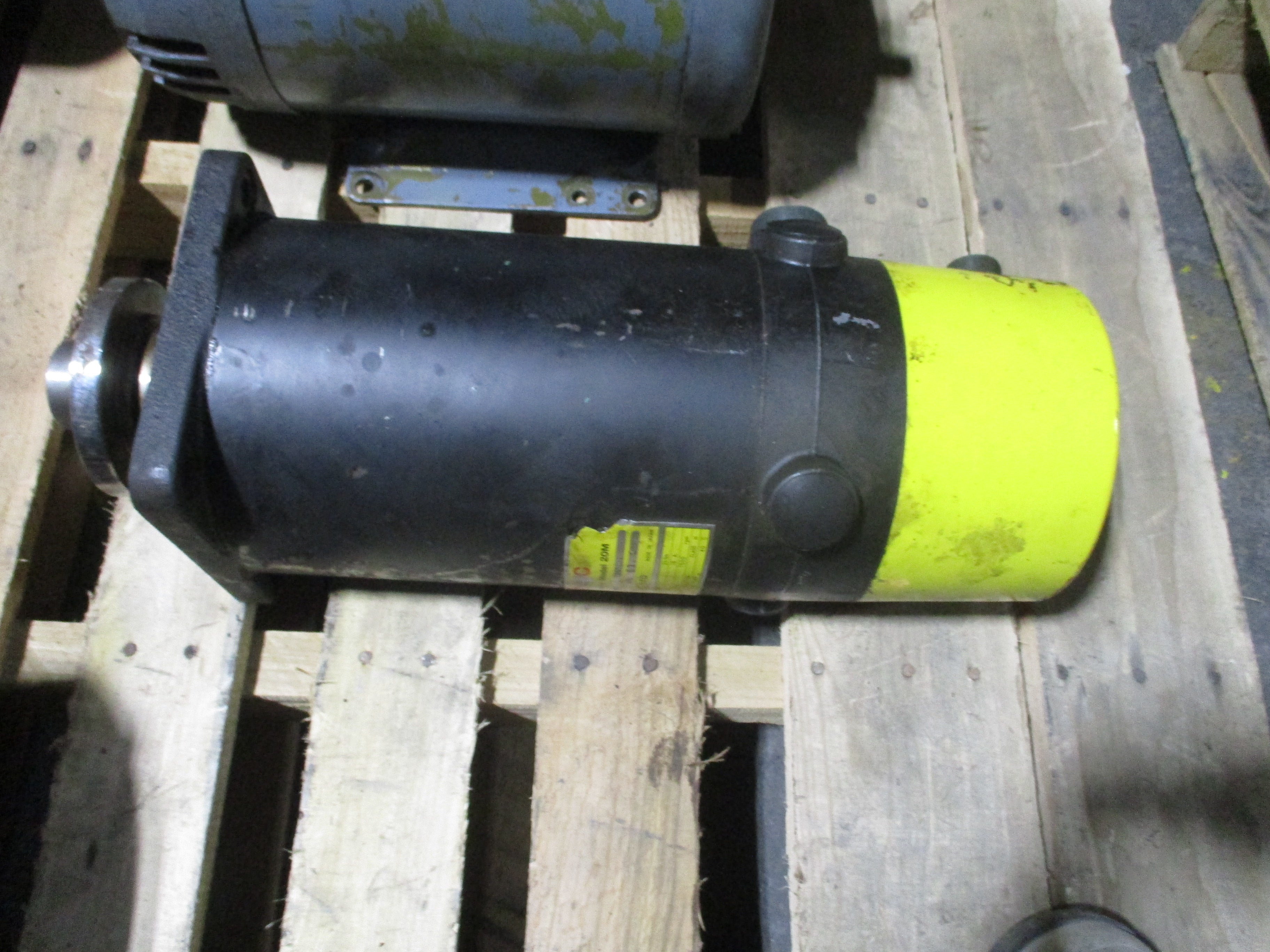 Fanuc Model 20M DC Servo Motor A06B-0652-B012 2500M 23Nm 1500RPM 213VDC 18A