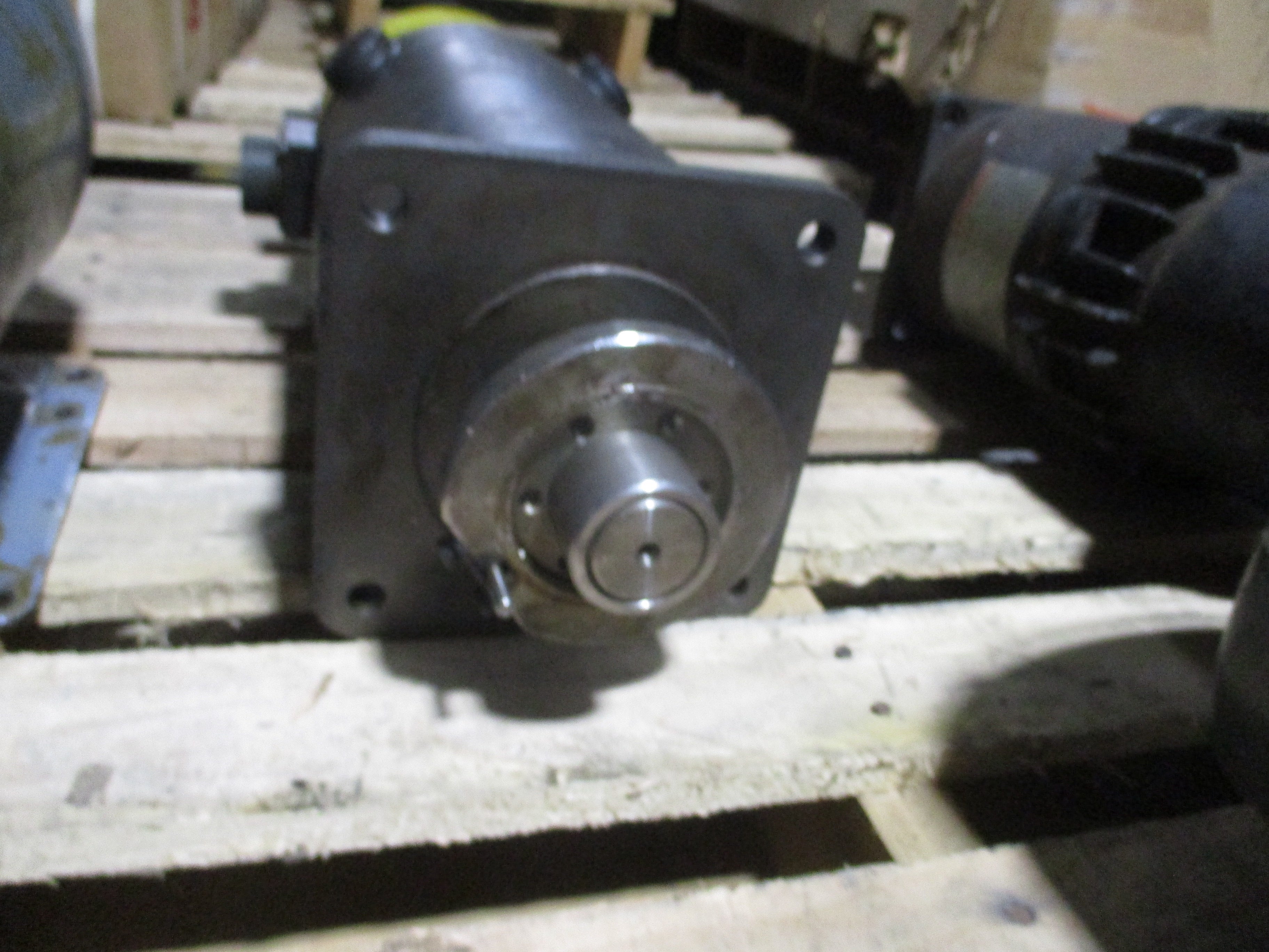 Fanuc Model 20M DC Servo Motor A06B-0652-B012 2500M 23Nm 1500RPM 213VDC 18A